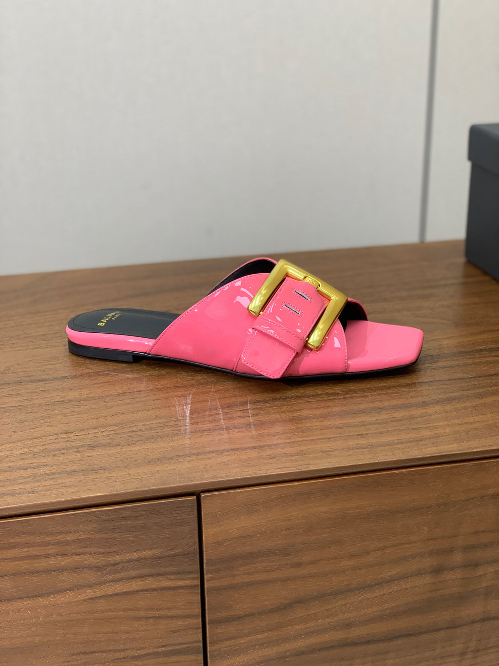 BALMAIN 26S B-BELT FLAT SANDALS IN PINK CALFSKIN