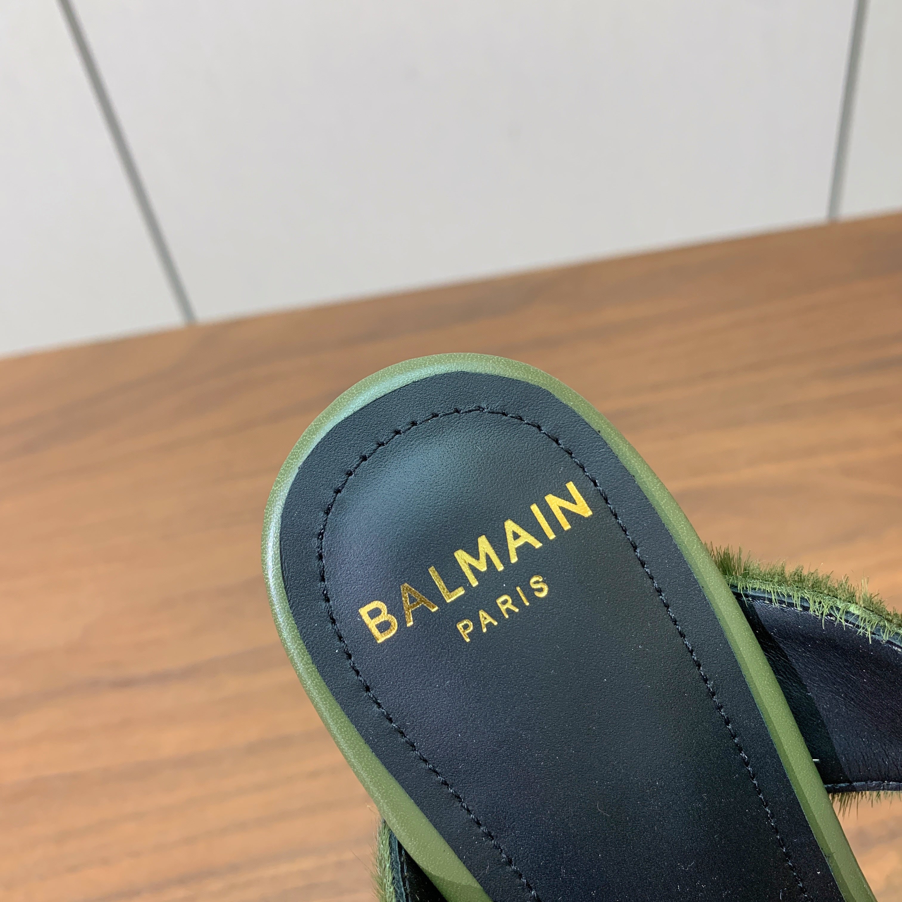 BALMAIN 26S HIGH-HEELED MULES 95 MM IN OLIVE GREEN CALFSKIN AND PONY HAIR