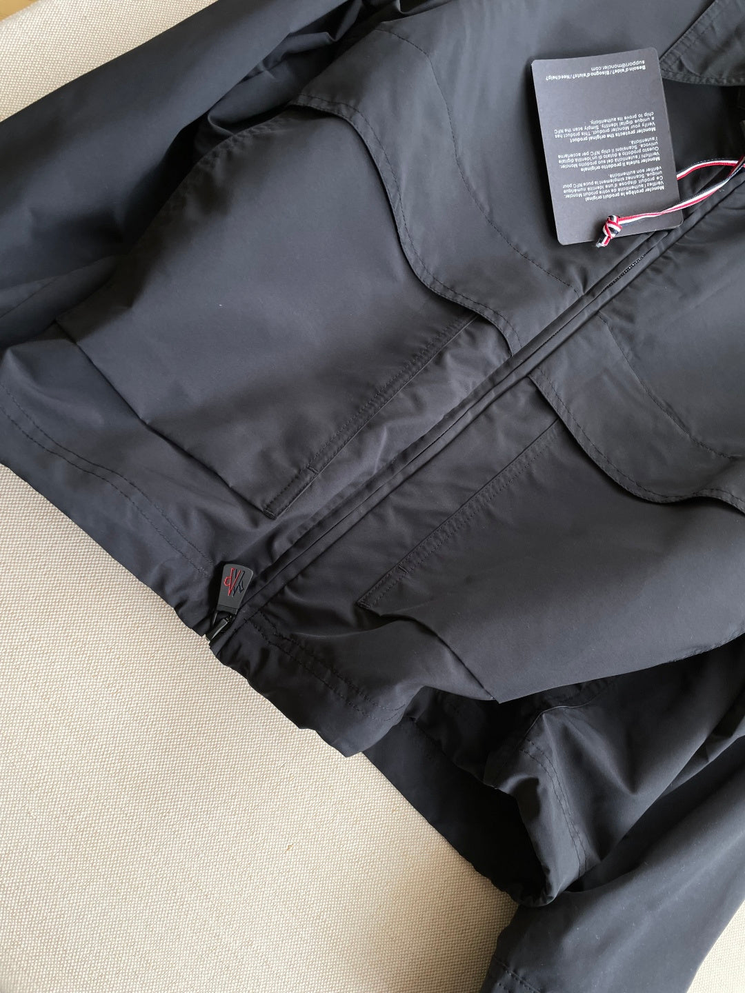 MONCLER 26S ZIP-UPJACKET 690
