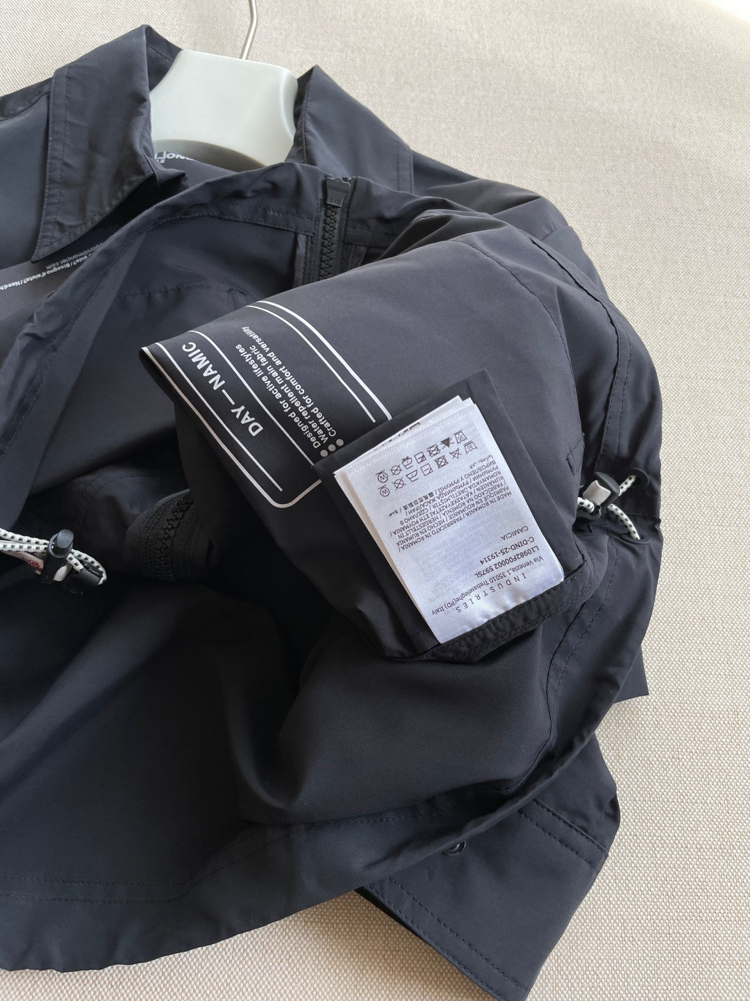 MONCLER 26S ZIP-UPJACKET 690