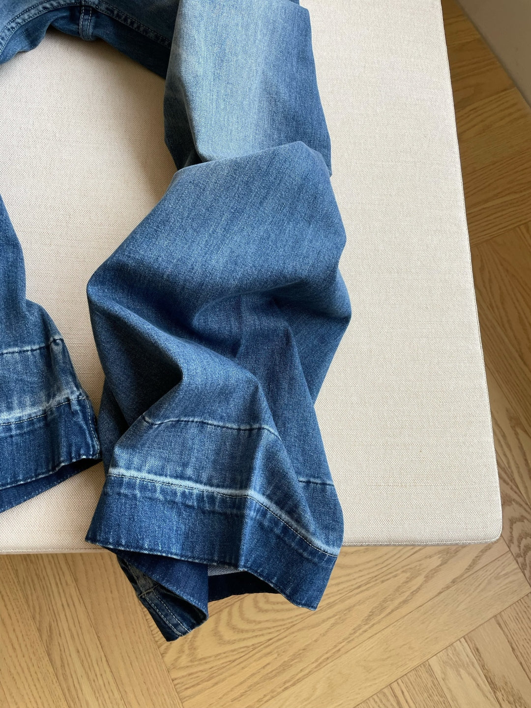 CELINE 26S WIDE-LEG JEANS 445