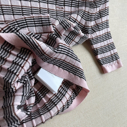 PRADA 26S SHORT-SLEEVE KNIT TOP 1103