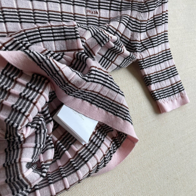 PRADA 26S SHORT-SLEEVE KNIT TOP 1103