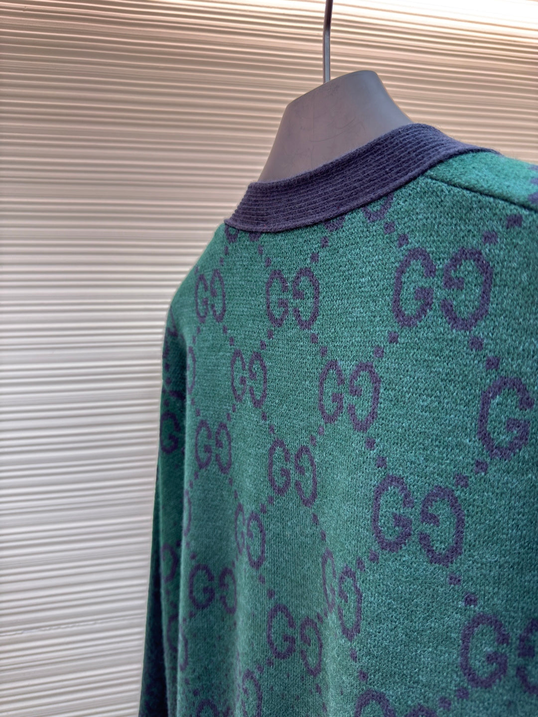 GUCCI 26S CARDIGAN 204