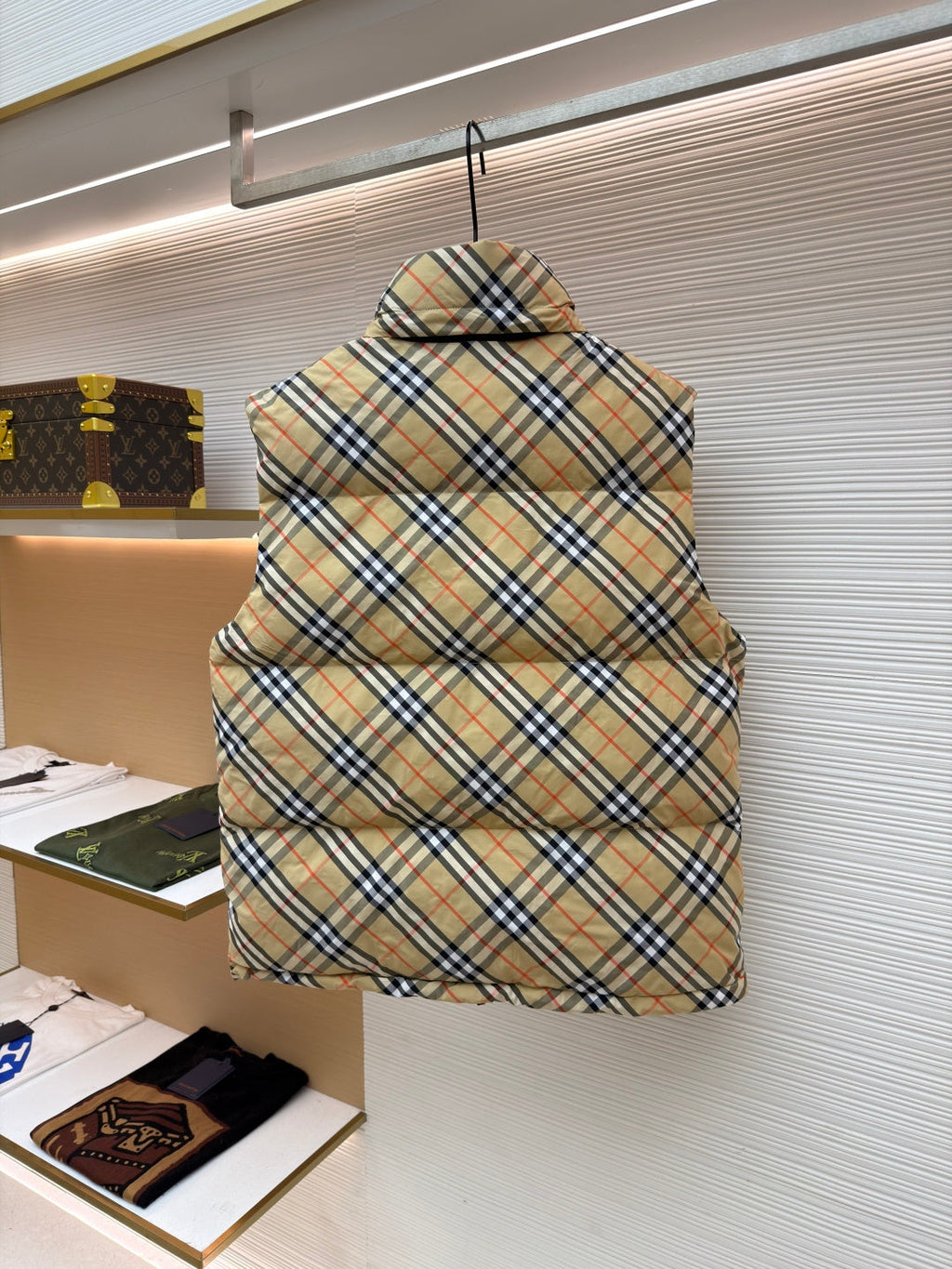 BURBERRY 26S PUFFER VEST 429