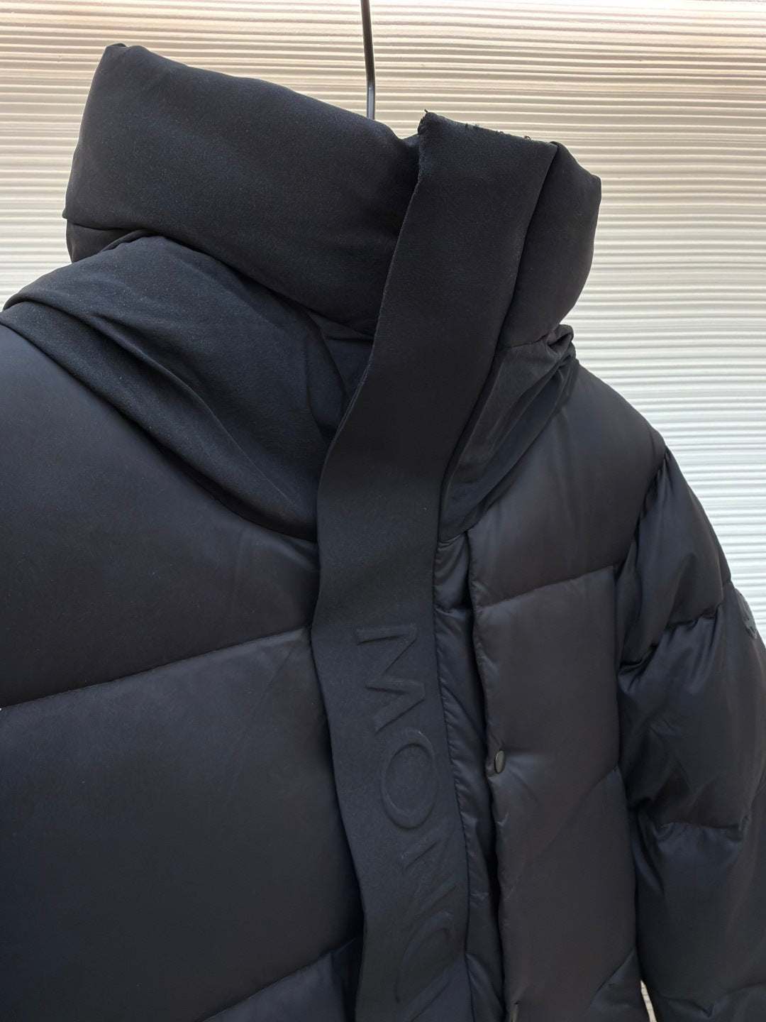 MONCLER 25S DOWN JACKET 217