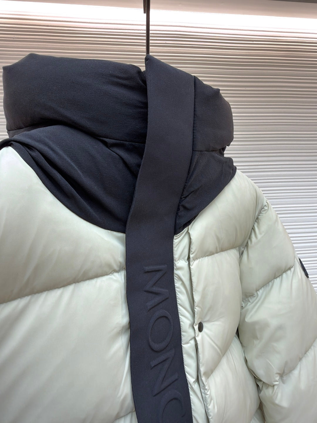 MONCLER 25S DOWN JACKET 216