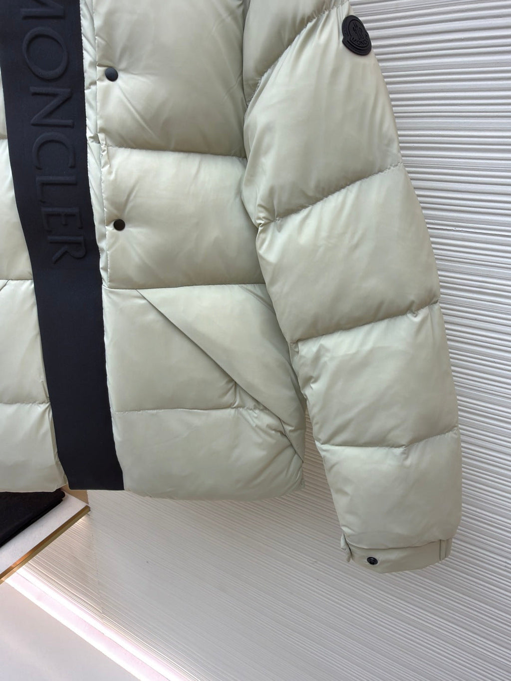 MONCLER 25S DOWN JACKET 216