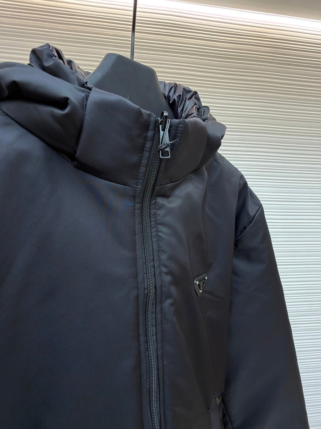 PRADA 25S DOWN JACKET 487