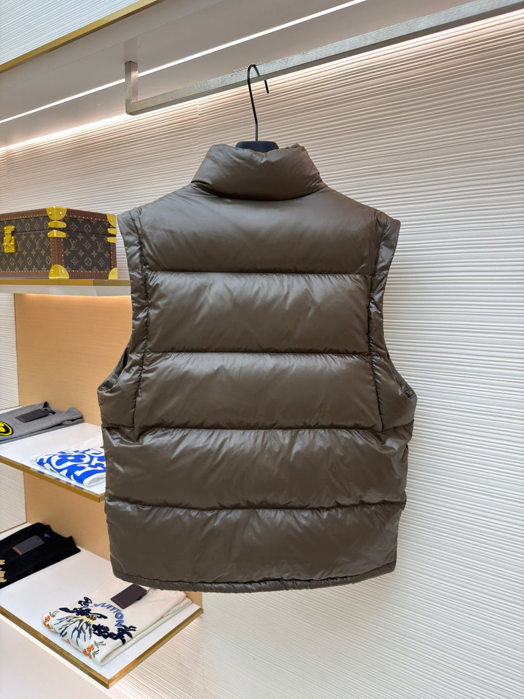 PRADA 25S DOWN JACKET 387