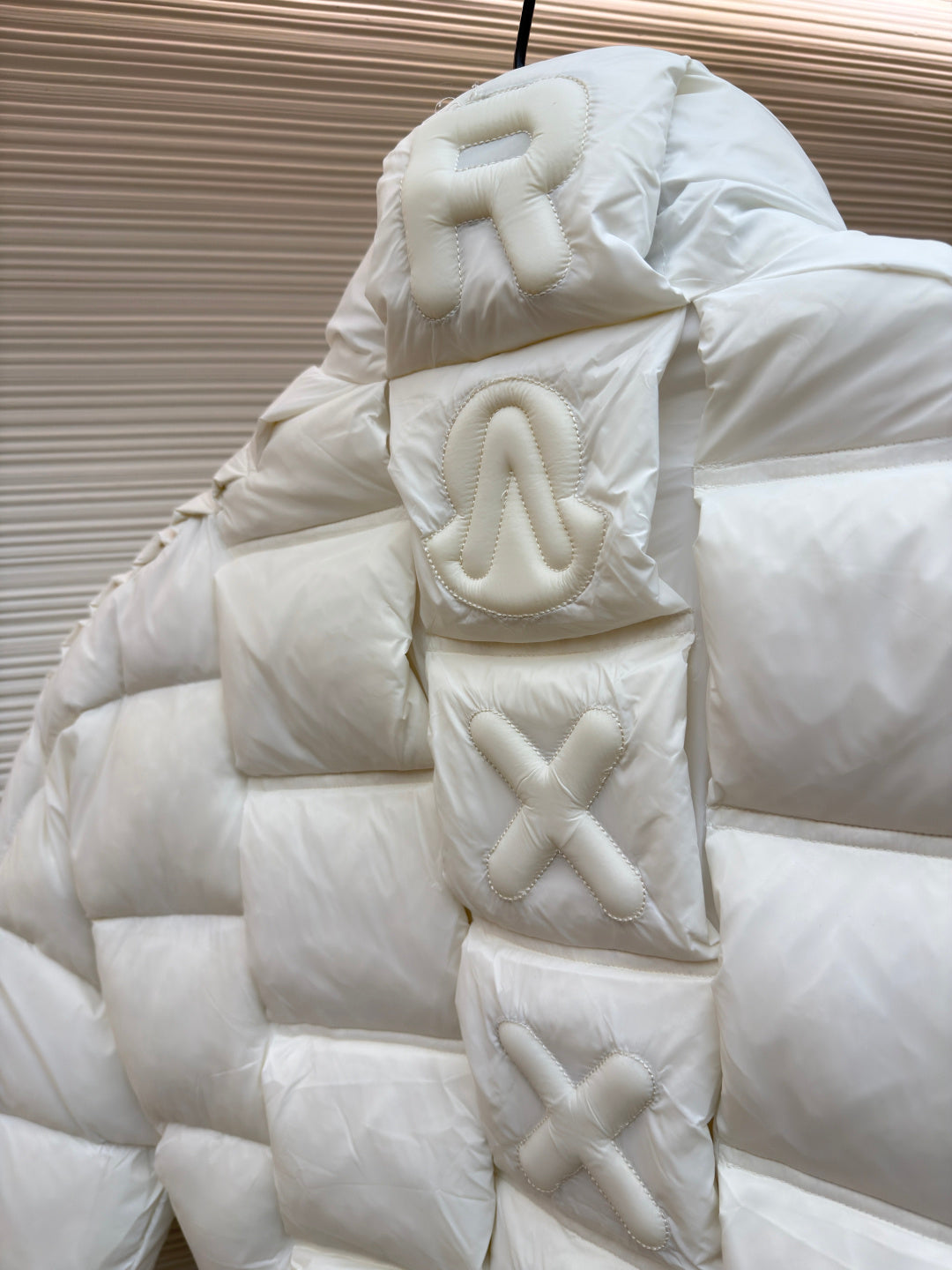 MONCLER 25S DOWN JACKET 298