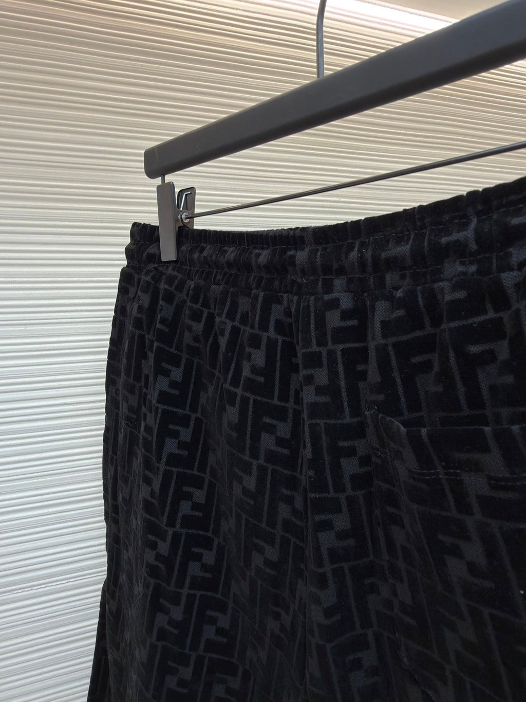 FENDI 26S SHORTS 221