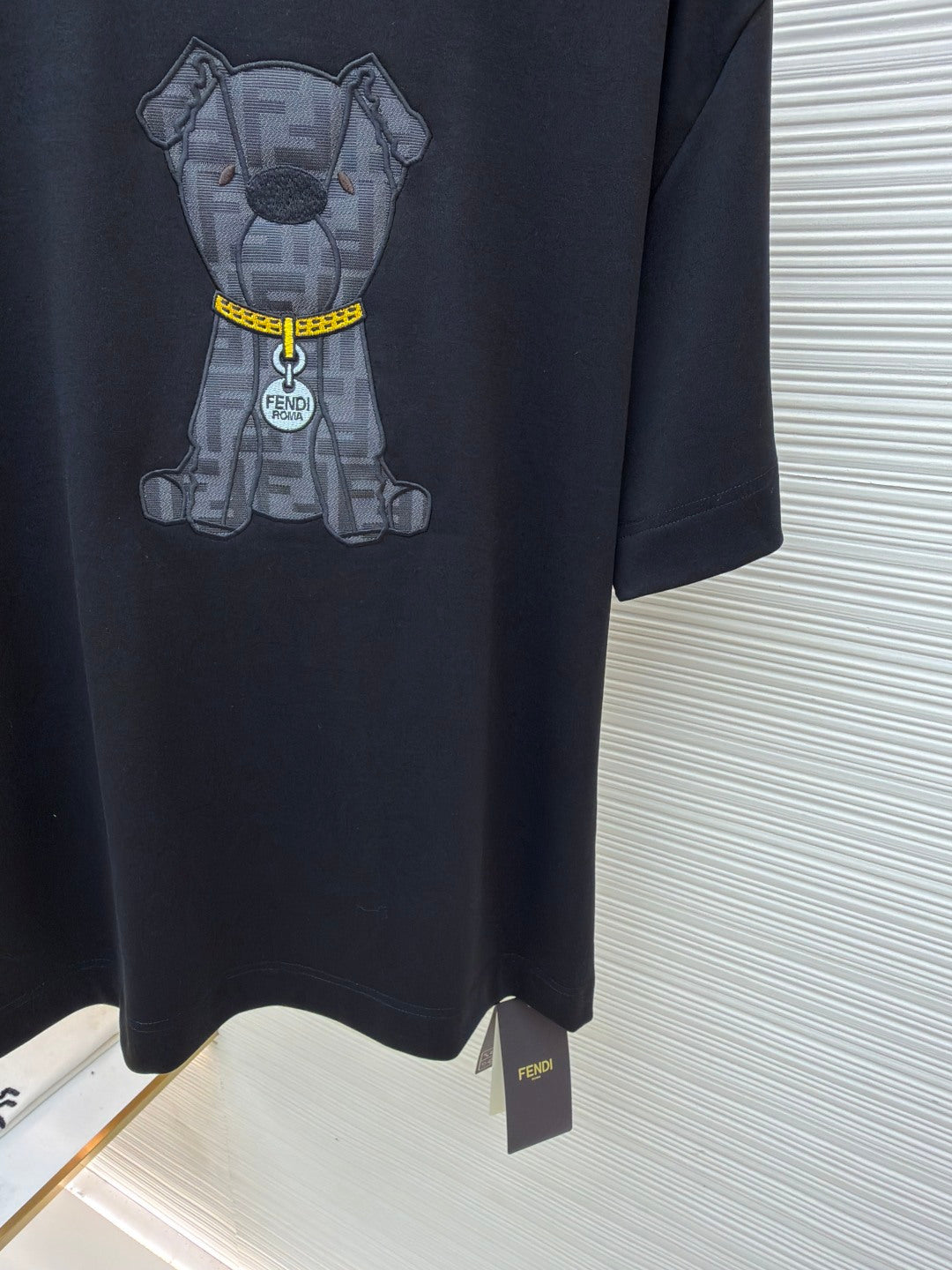 FENDI 26S SHORT SLEEVE T-SHIRT 211