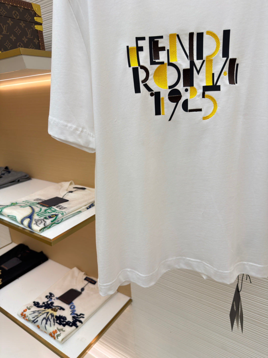 FENDI 26S SHORT SLEEVE T-SHIRT 200