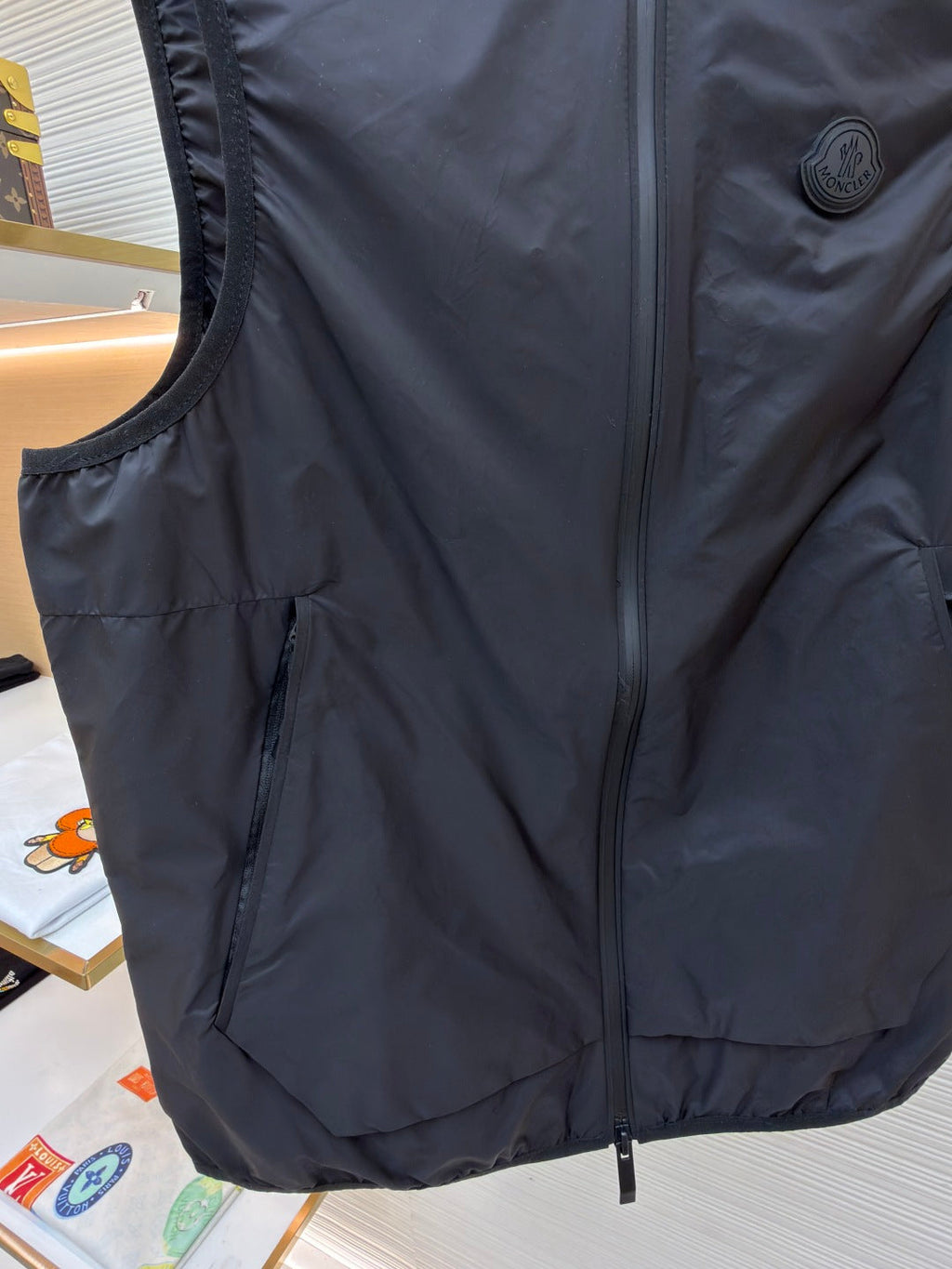 MONCLER 26S HOODED WINDBREAKER VEST 703
