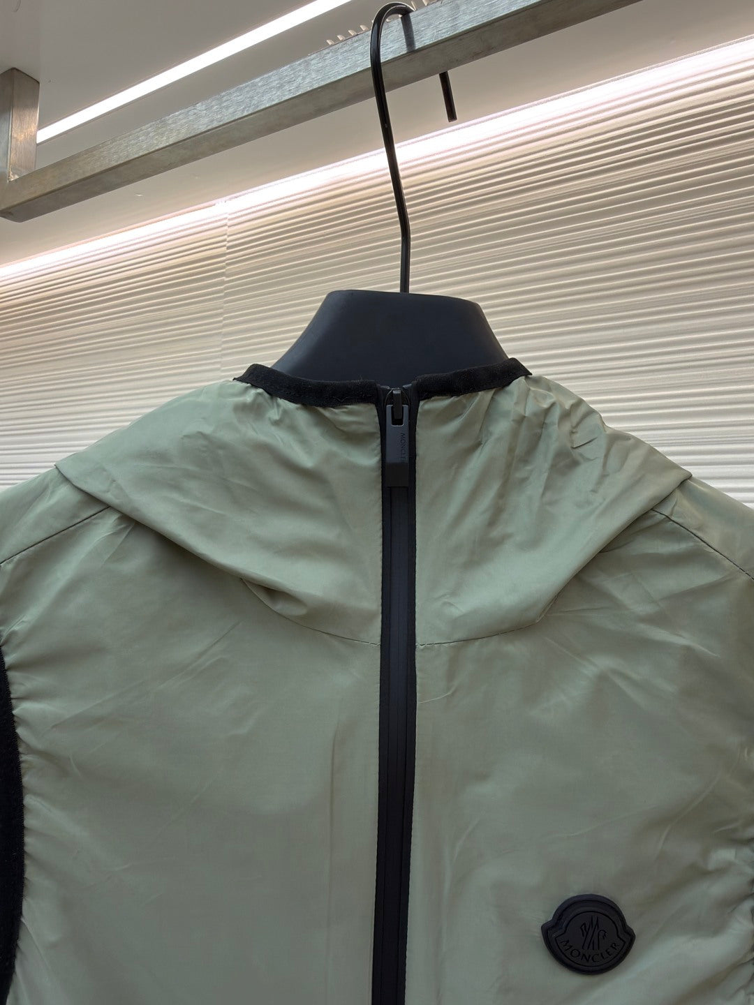 MONCLER 26S HOODED WINDBREAKER VEST 702