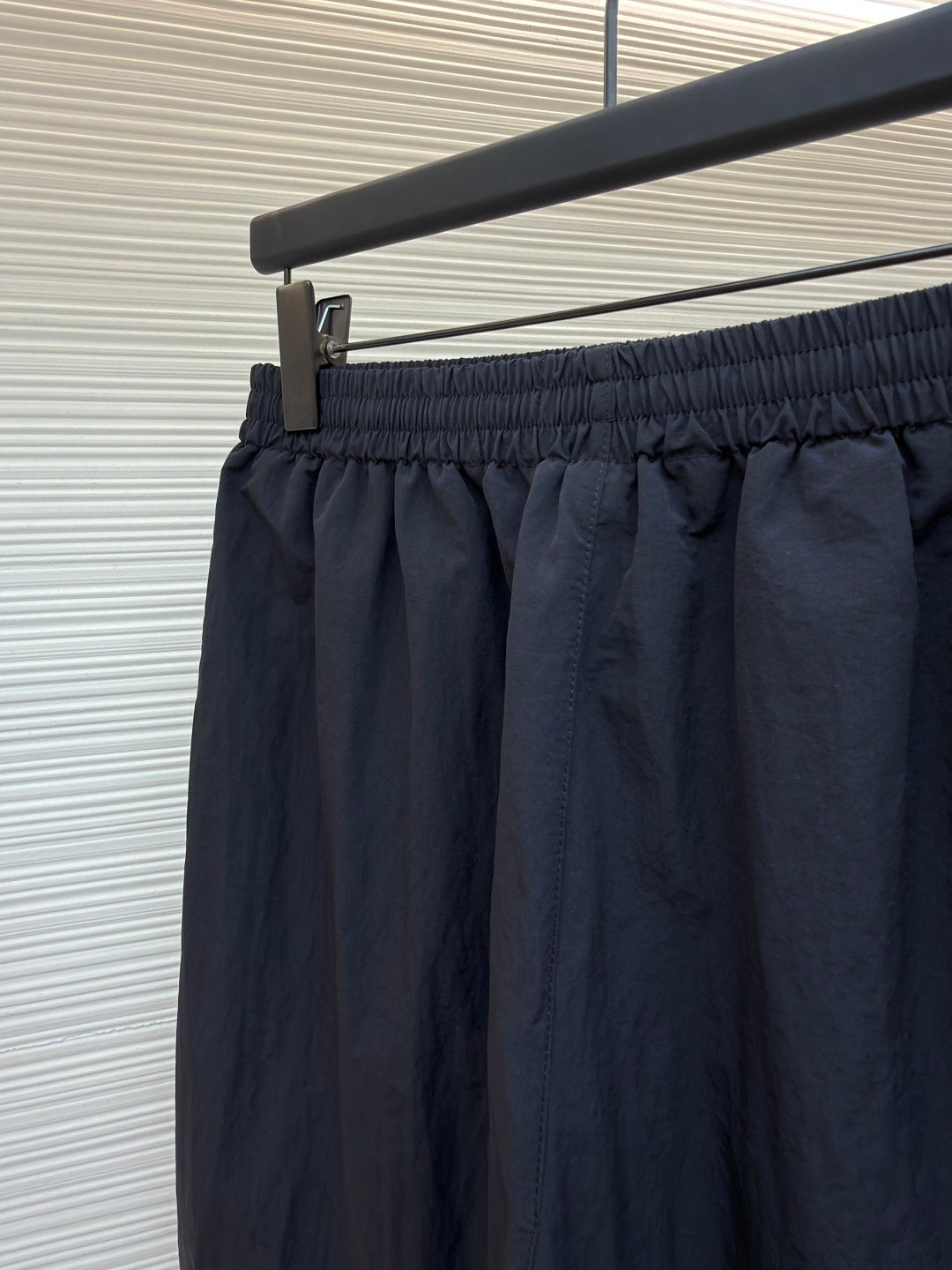 BALENCIAGA 26S STRAIGHT LEG SHORTS 084