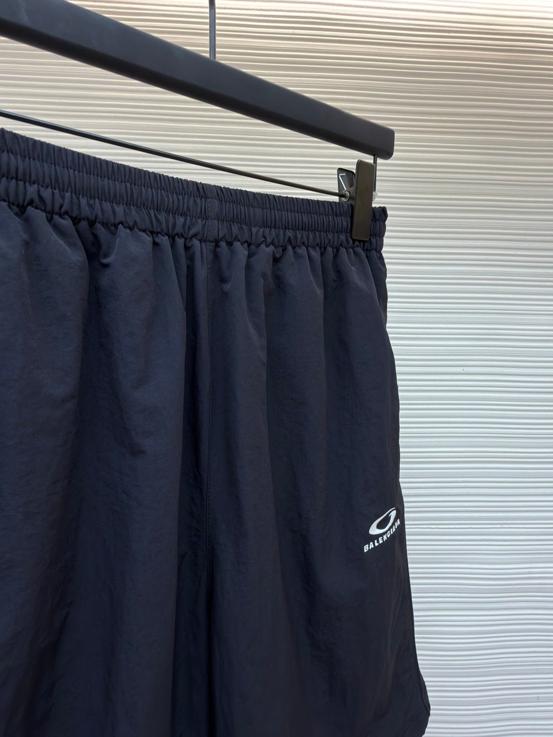 BALENCIAGA 26S STRAIGHT LEG SHORTS 084