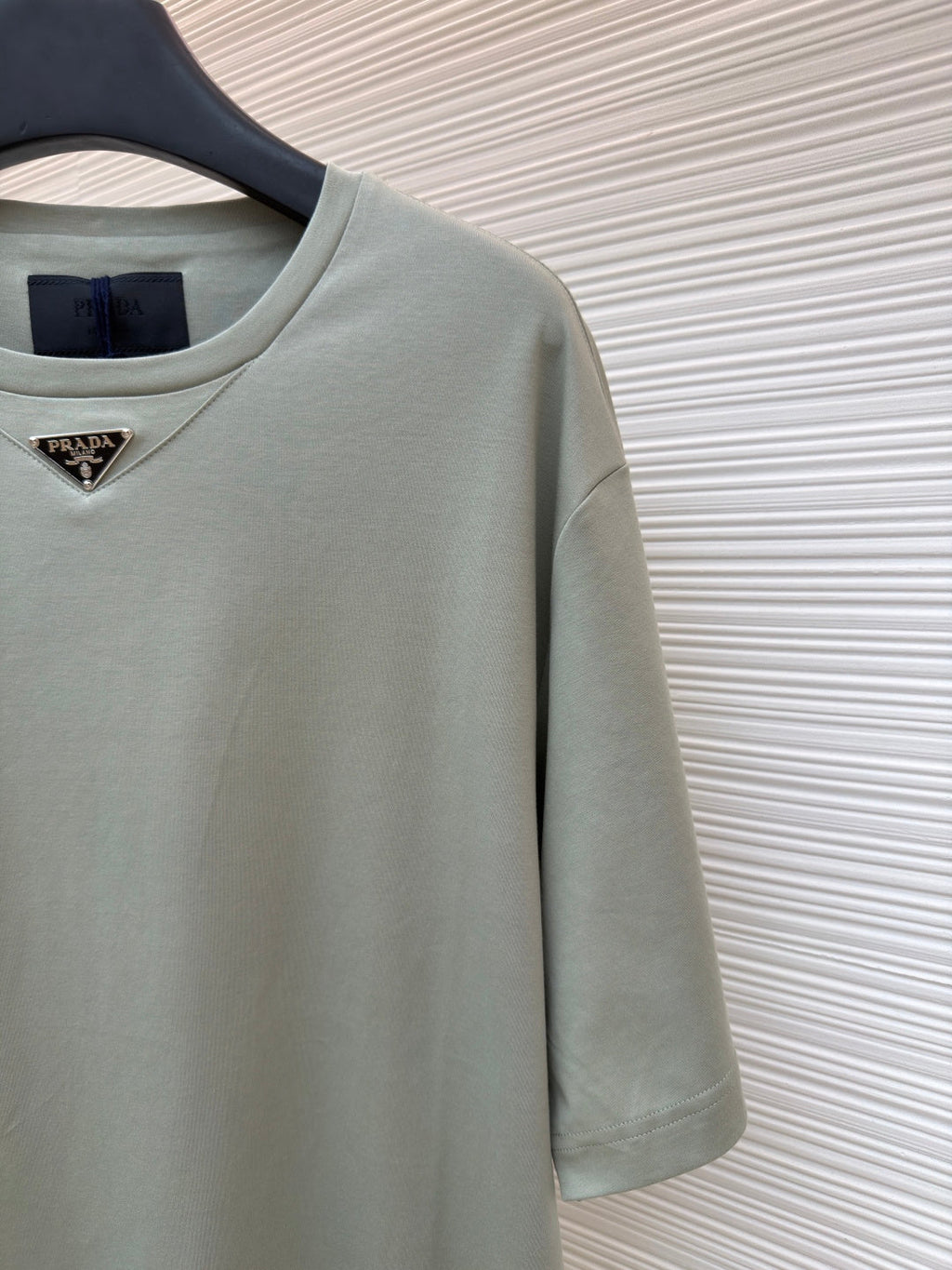 PRADA 26S T-SHIRT STYLE 877