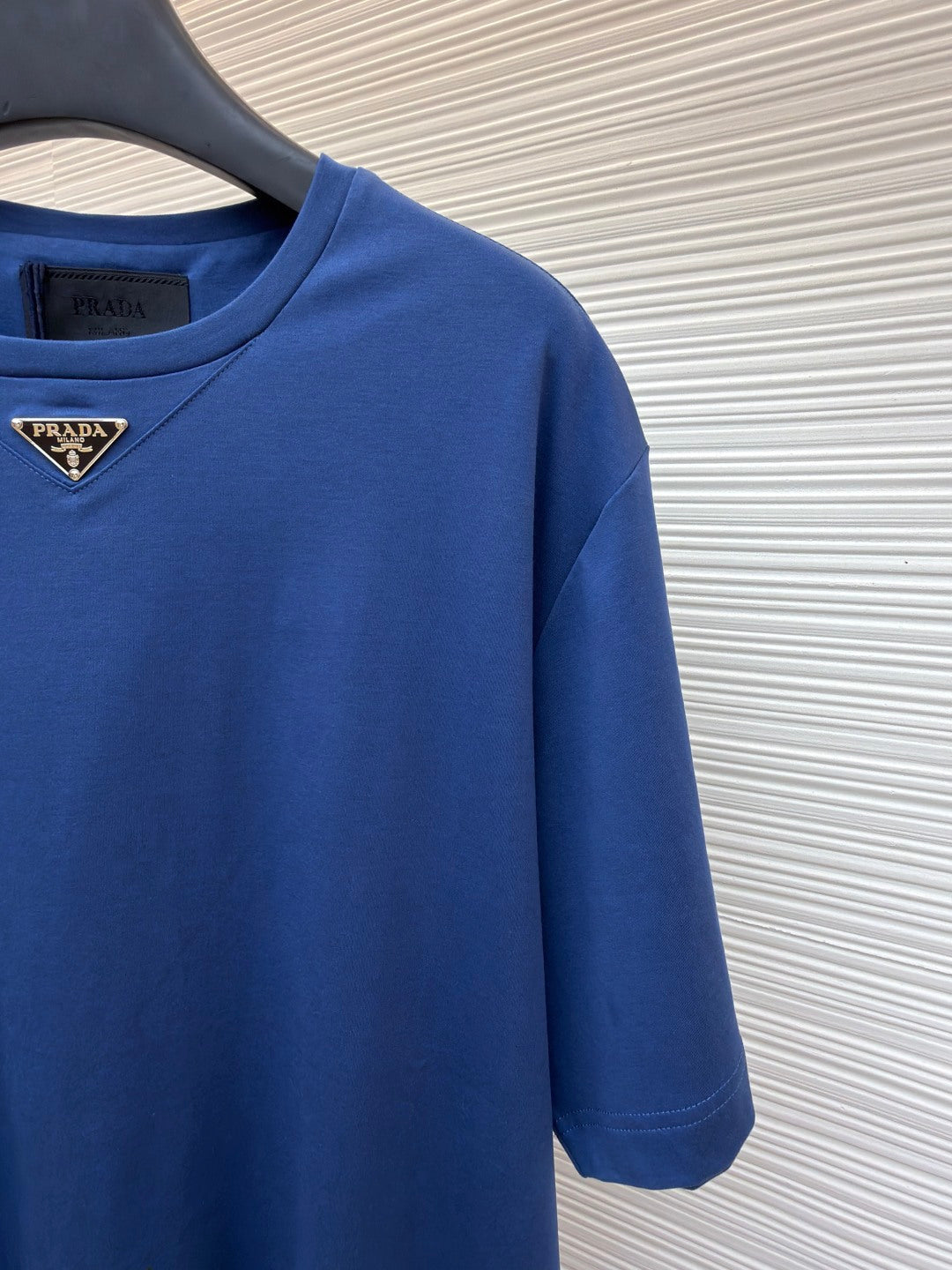 PRADA 26S T-SHIRT STYLE 876