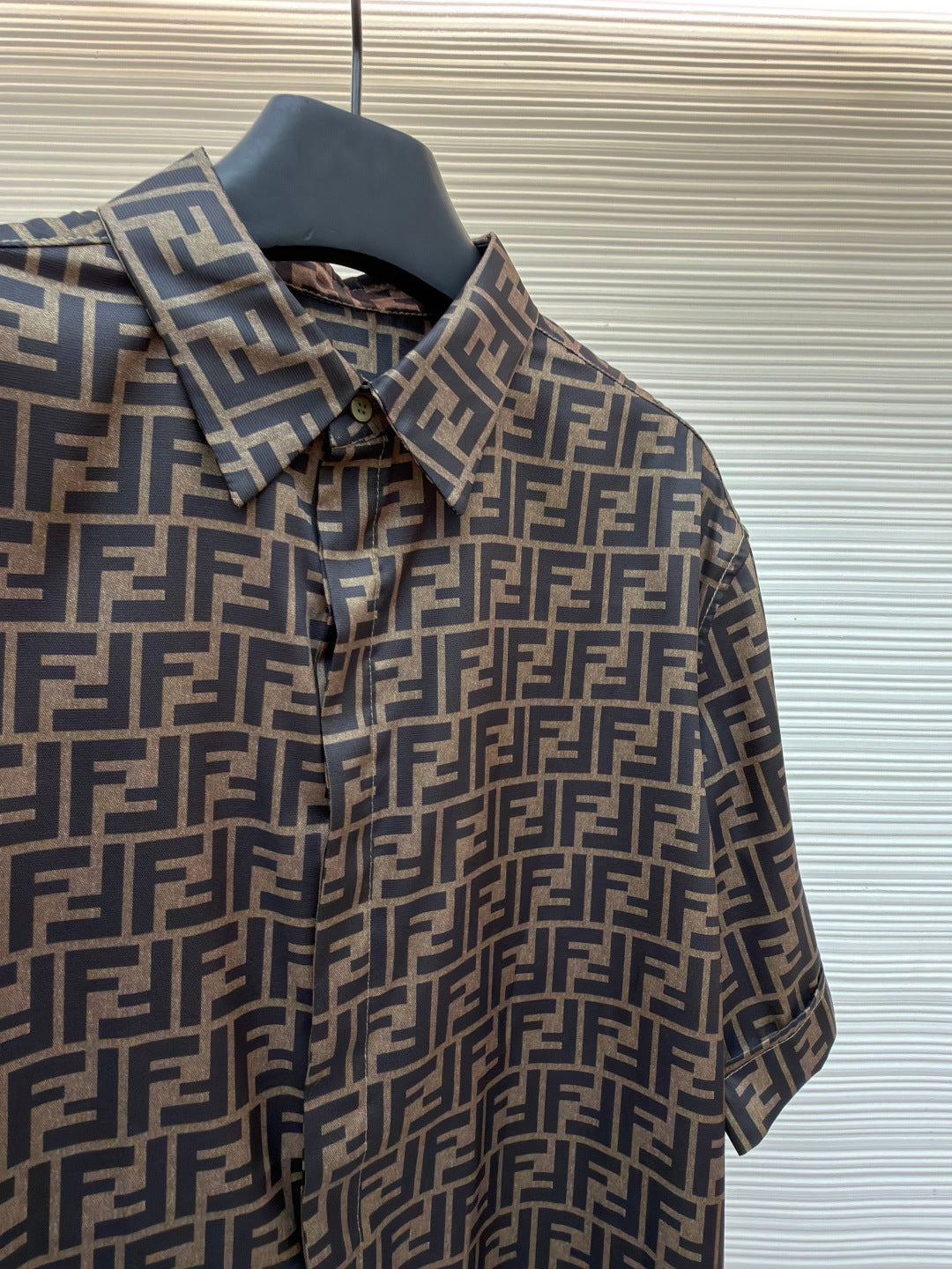 FENDI 26S SHORT SLEEVE SHIRT 024