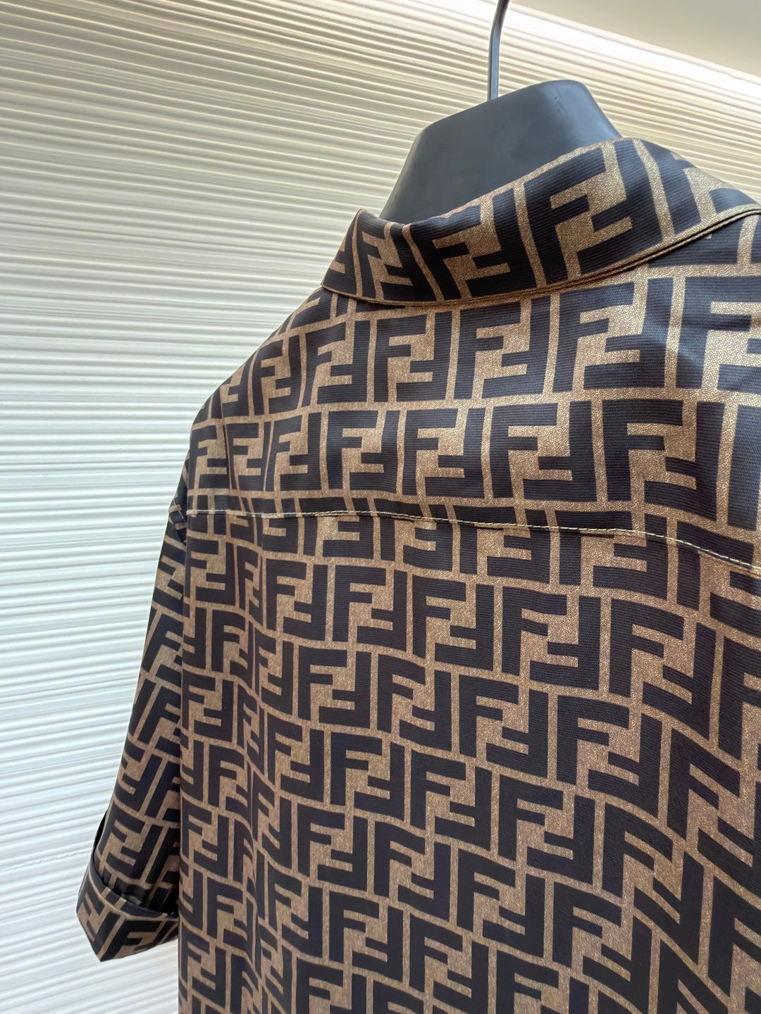 FENDI 26S SHORT SLEEVE SHIRT 024