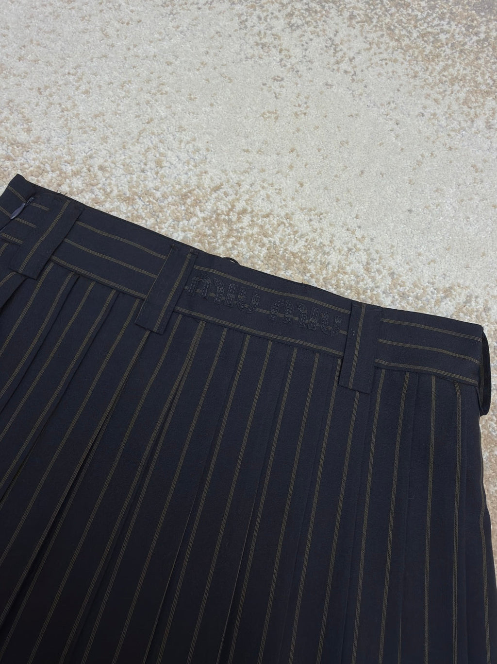 MIUMIU 26S PLEATED MINI SKIRT STYLE 1091
