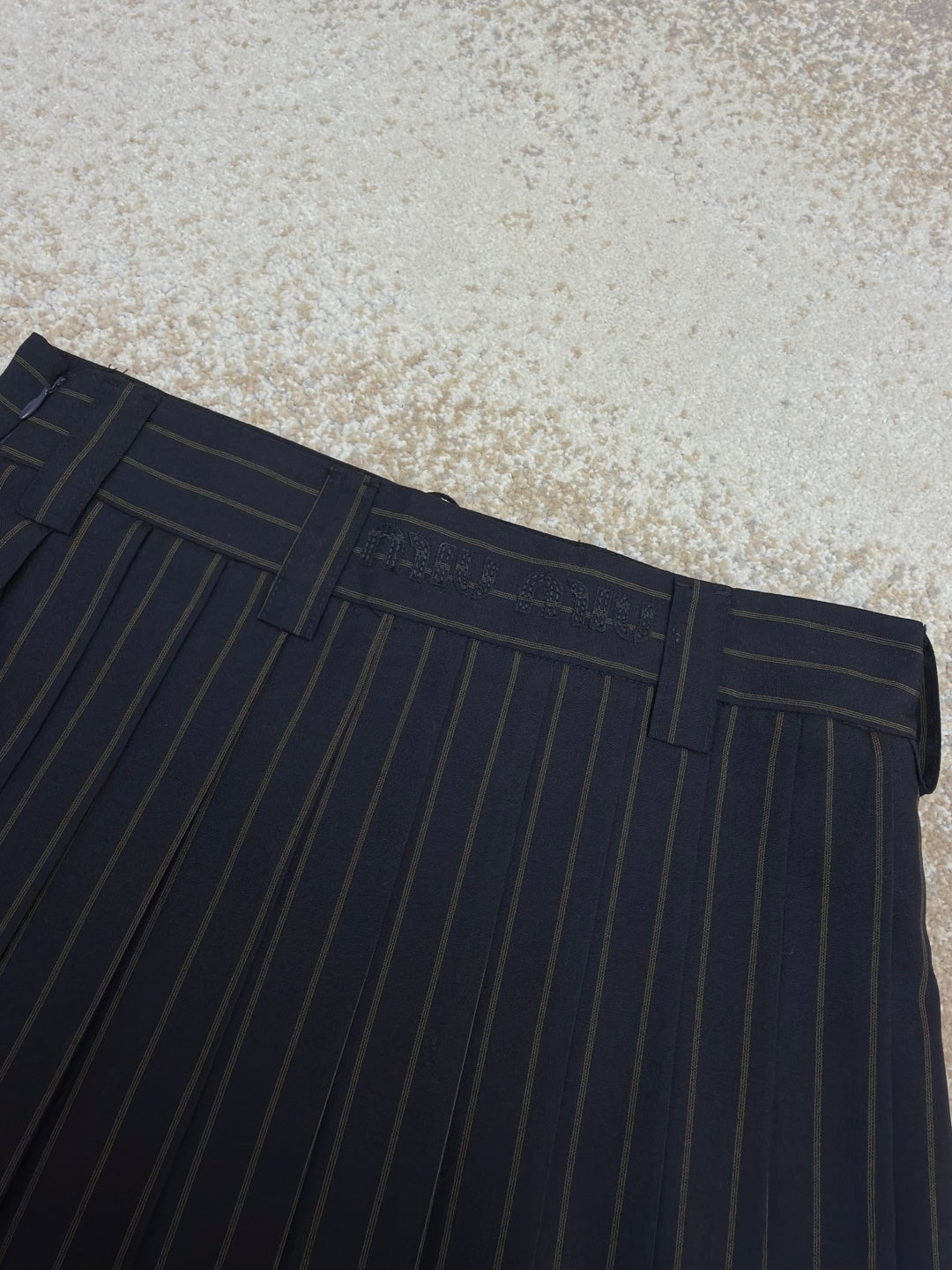 MIUMIU 26S PLEATED MINI SKIRT STYLE 1091
