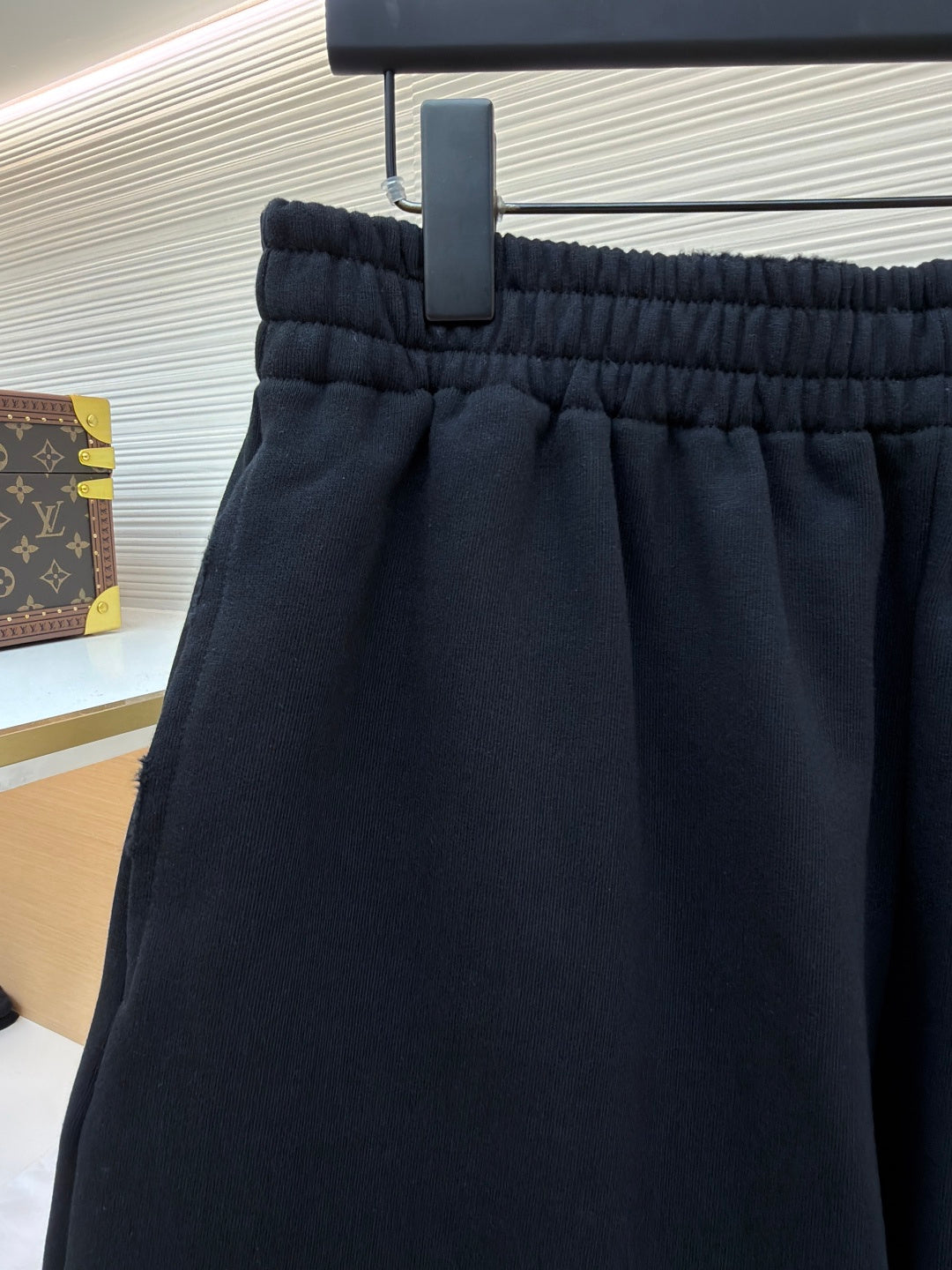 BALENCIAGA 26S SHORTS 024
