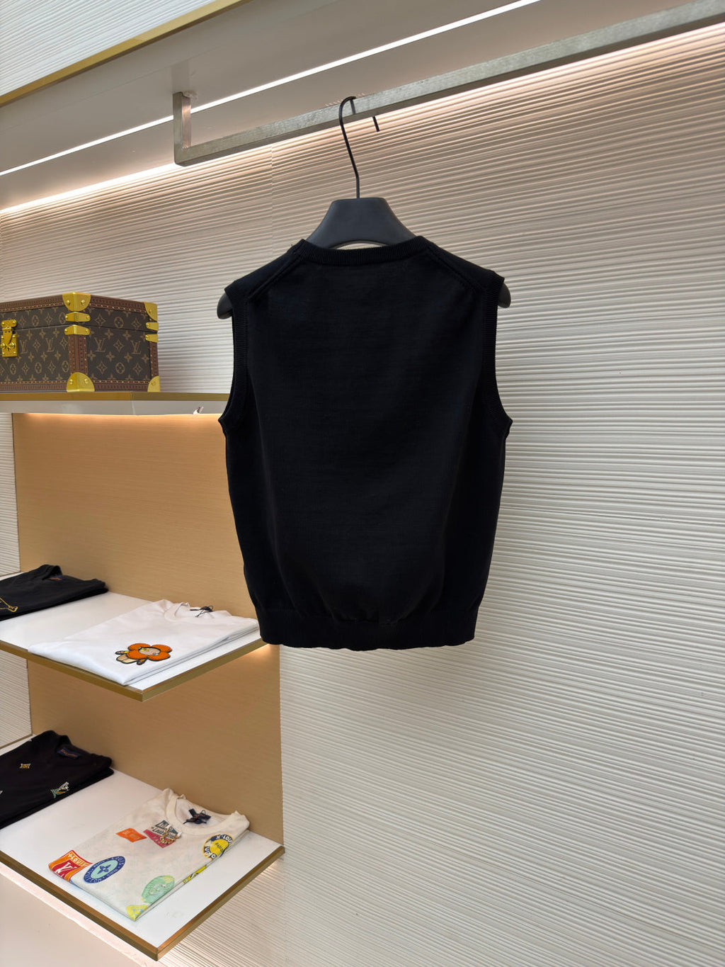 CELINE 26S SLEEVELESS SWEATER 482