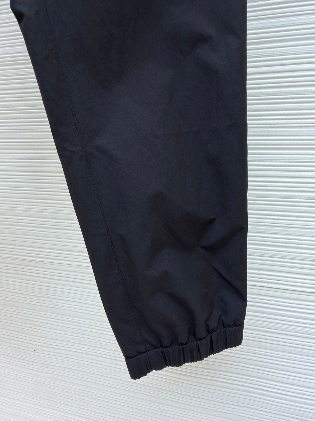 MONCLER 26S JOGGER PANTS 586
