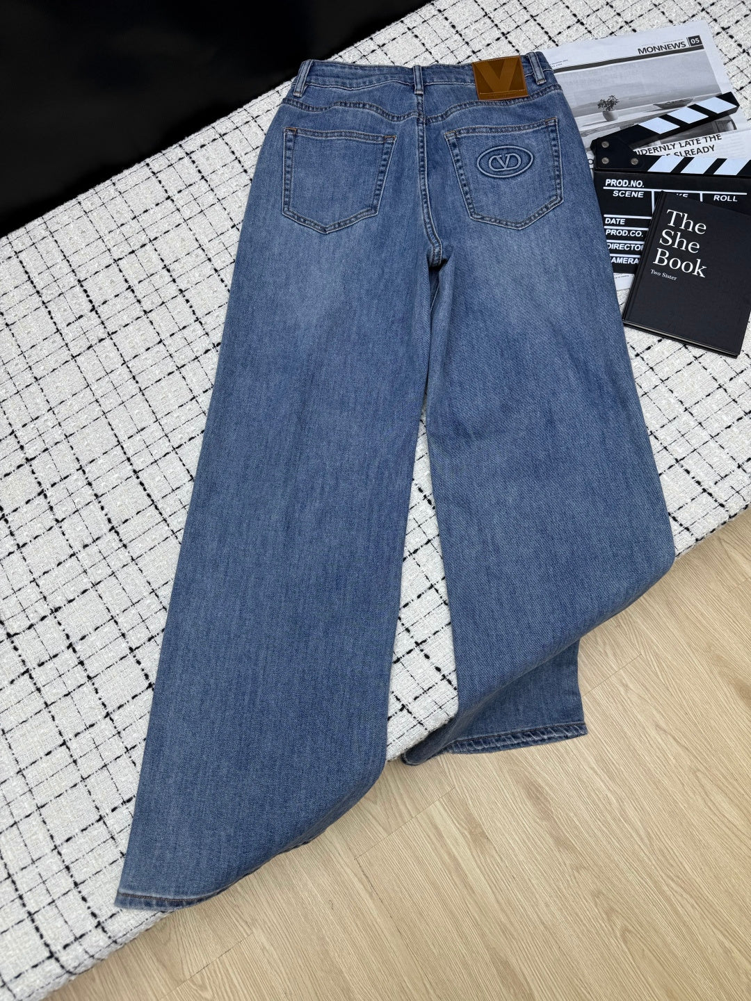 VALENTINO 26S STRAIGHT LEG JEANS 132