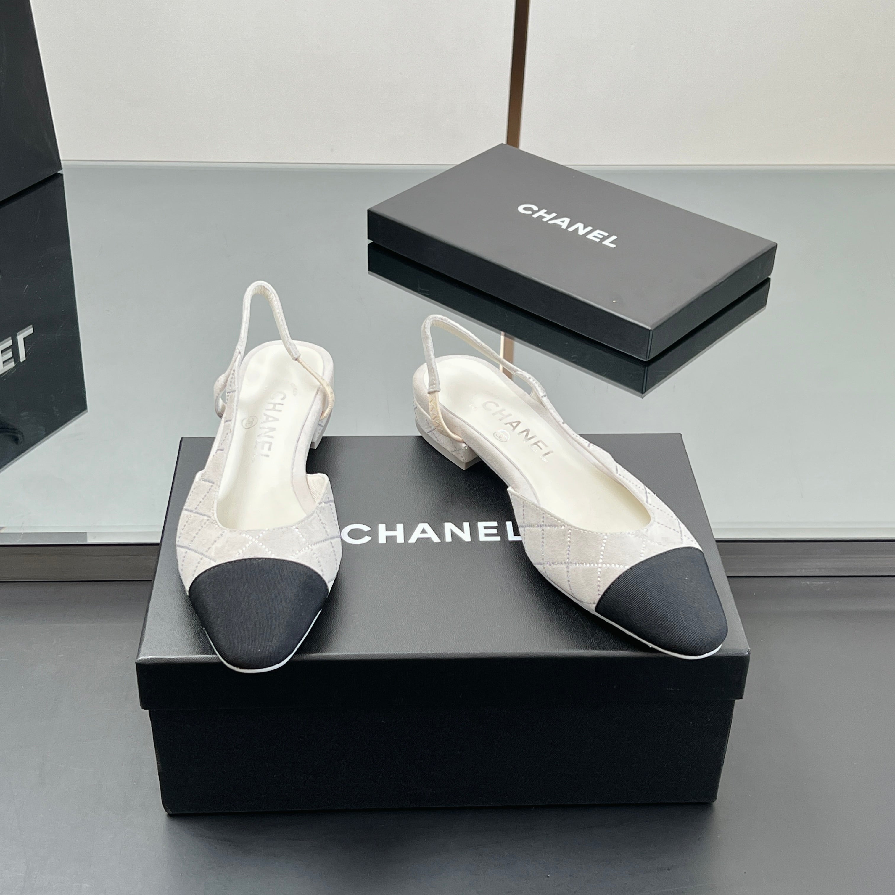 CC SLINGBACK 25S 25 MM IN WHITE SUEDE AND CRYSTALS