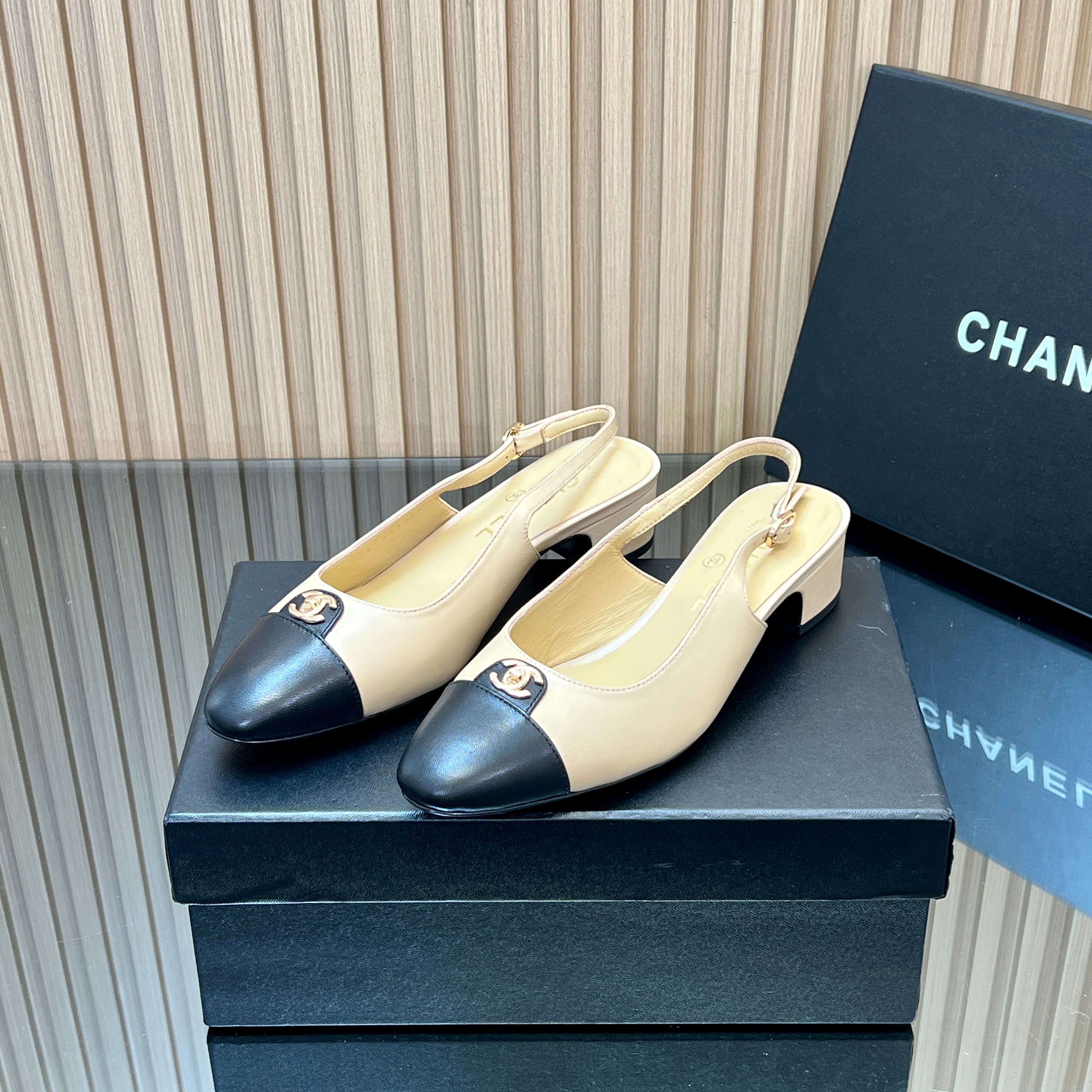 CHANEL 25S SLINGBACK SHOE 45MM IN BEIGE CALFSKIN GOLD HARDWARE