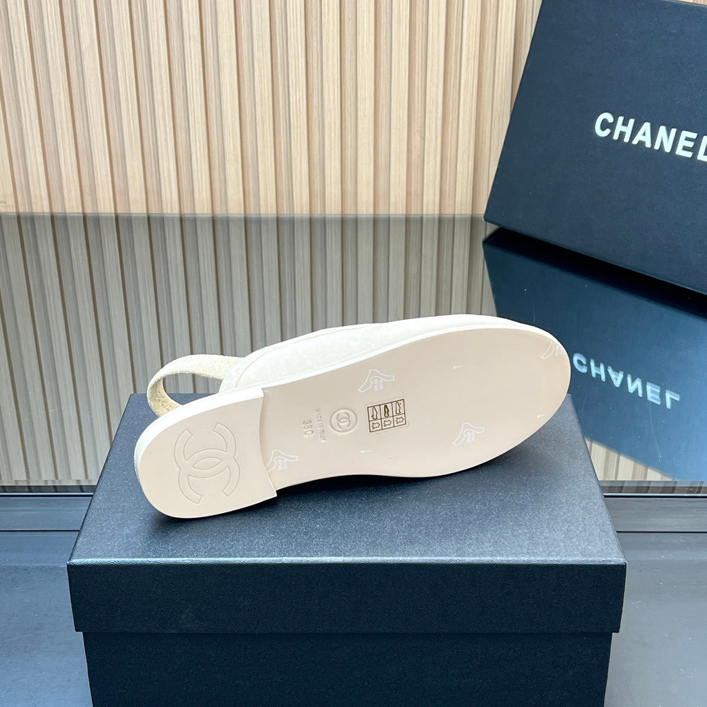 CHANEL 25S BACK STRAP MULE 15MM IN IVORY SUEDE GOLD HARDWARE
