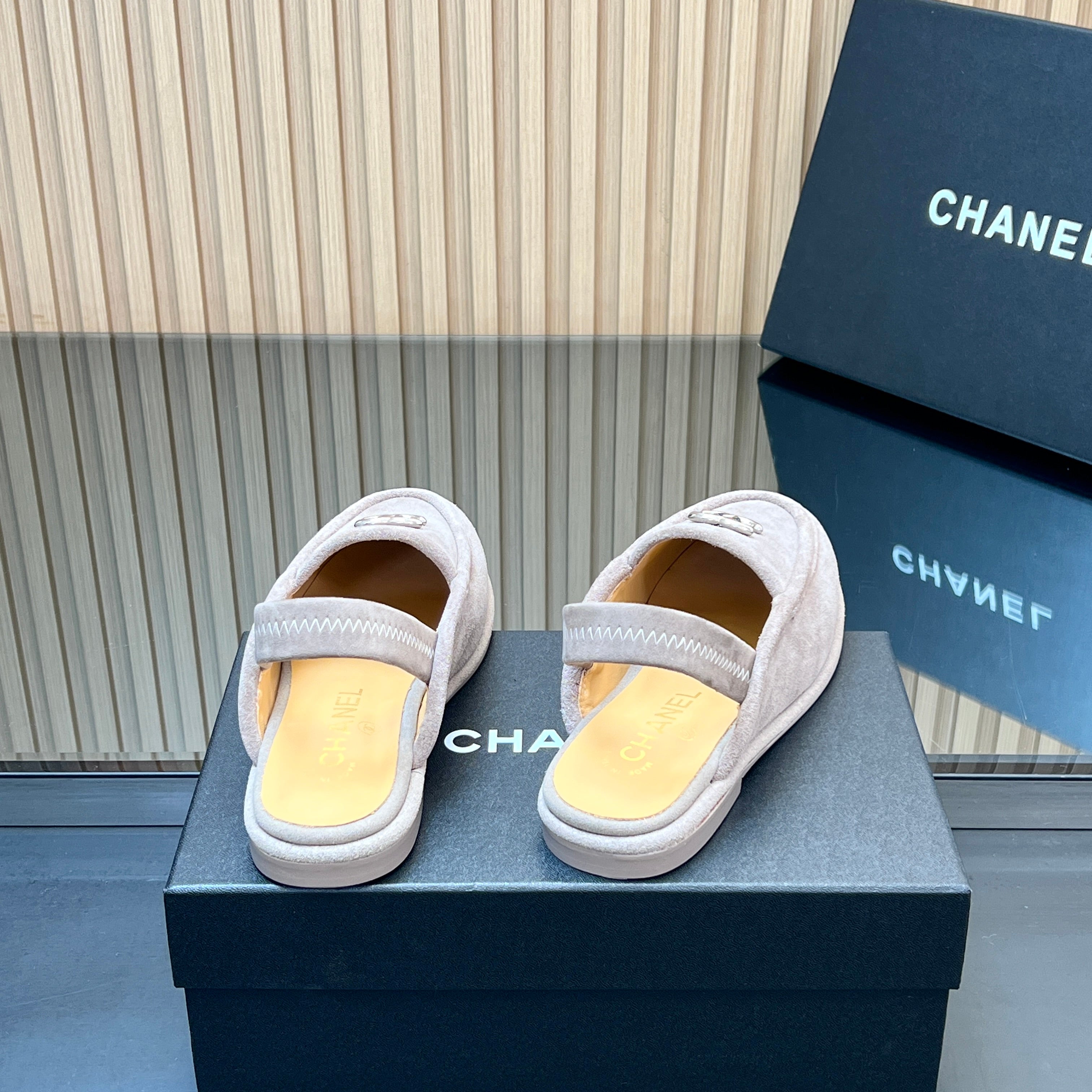 CHANEL 25S BACK STRAP MULE 15MM IN LIGHT GRAY SUEDE SILVER HARDWARE