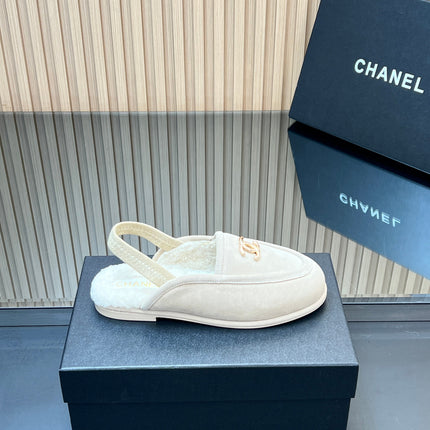 CHANEL 25S BACK STRAP MULE 15MM IN IVORY SUEDE AND WOOL GOLD HARDWARE