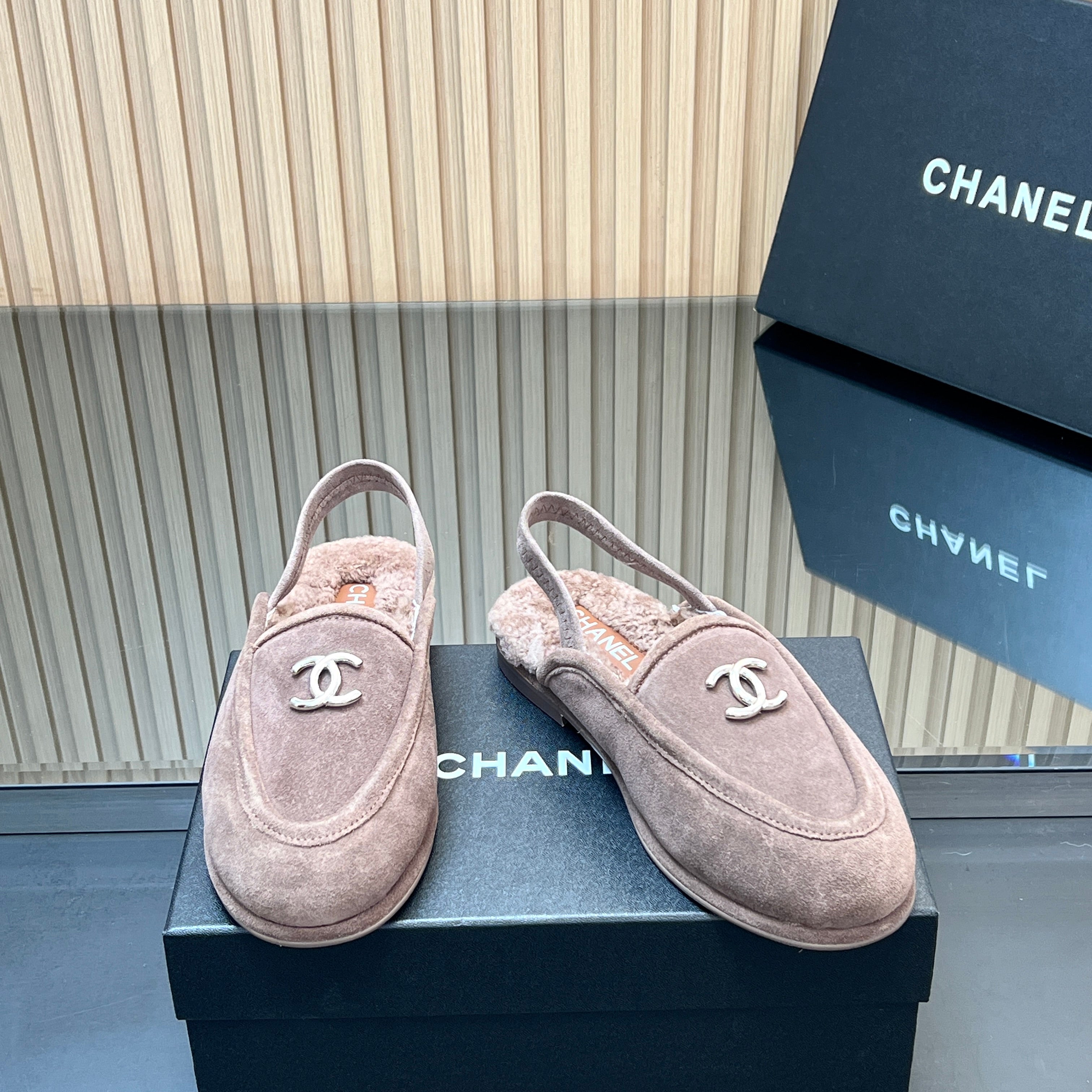 CHANEL 25S BACK STRAP MULE 15MM IN TAUPE GRAY SUEDE AND WOOL SILVER HARDWARE