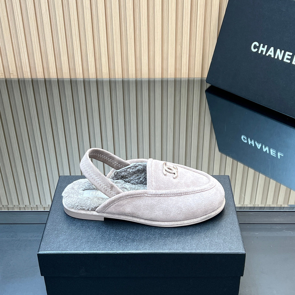 CHANEL 25S BACK STRAP MULE 15MM IN LIGHT PURPLE SUEDE AND WOOL SILVER HARDWARE