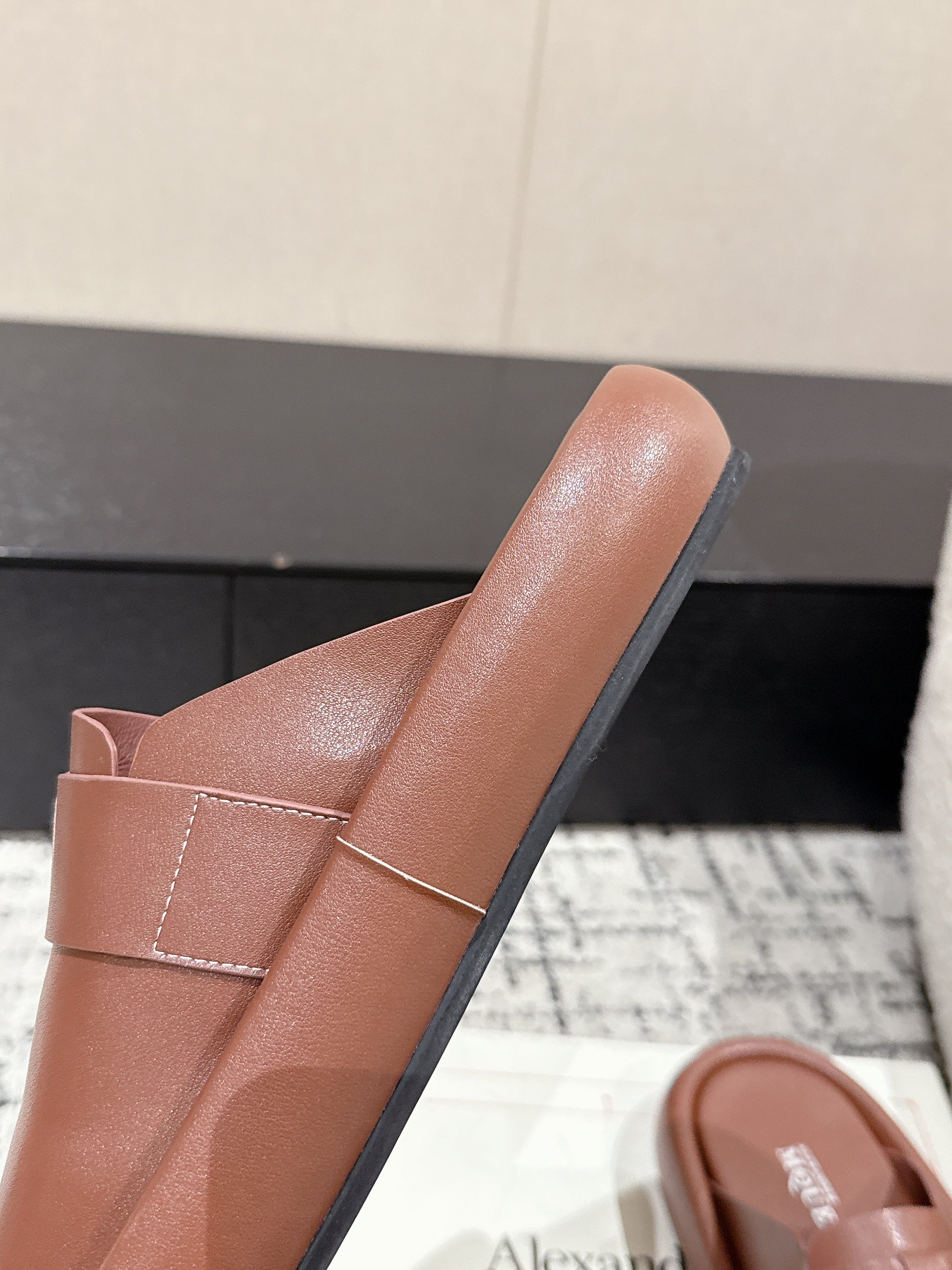 ARC CLOG MULES IN BROWN LAMBSKIN