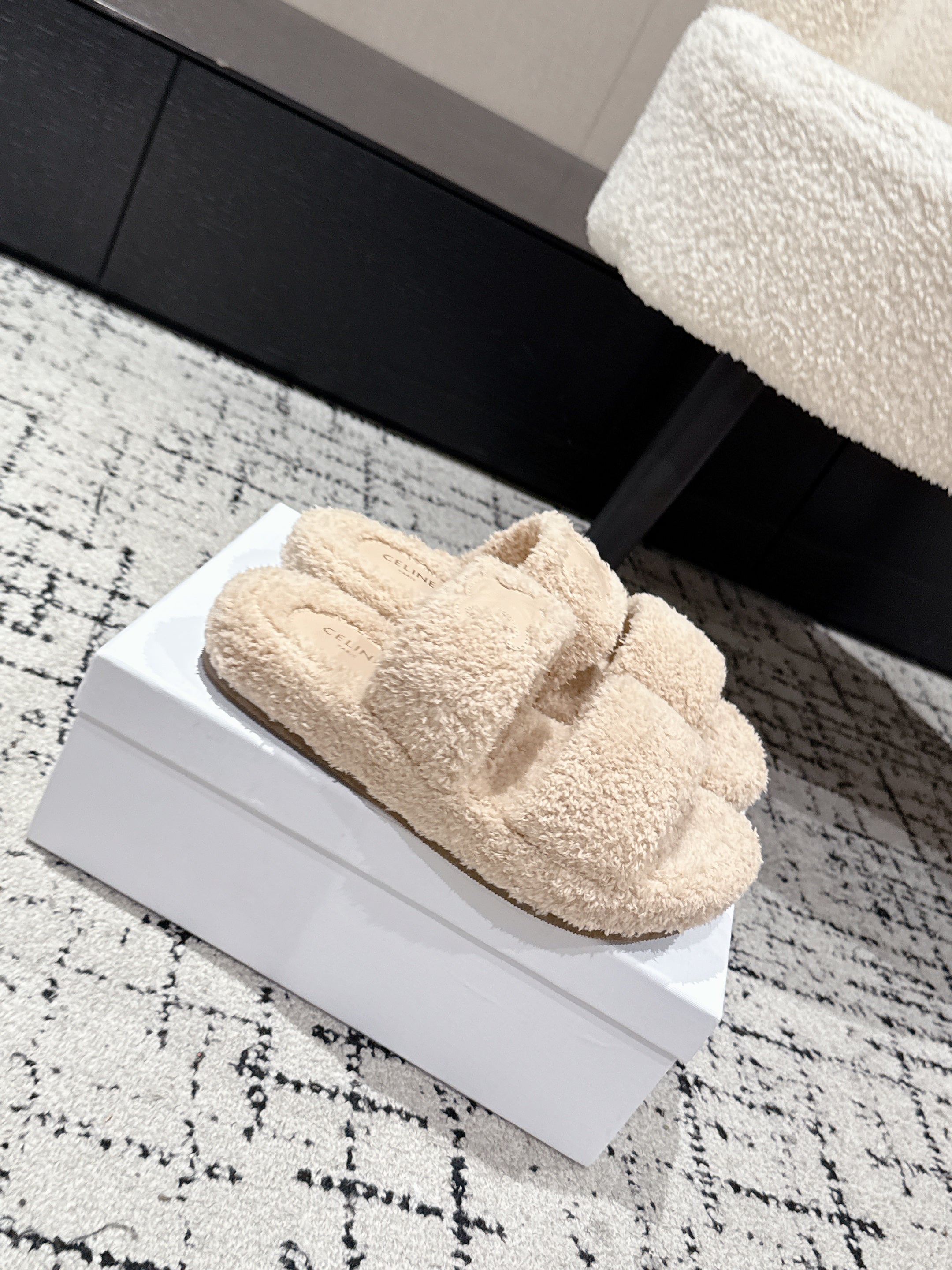 CELINE 25S SLIDES TRIOMPHE IN BIEGE SPONGE FABRIC