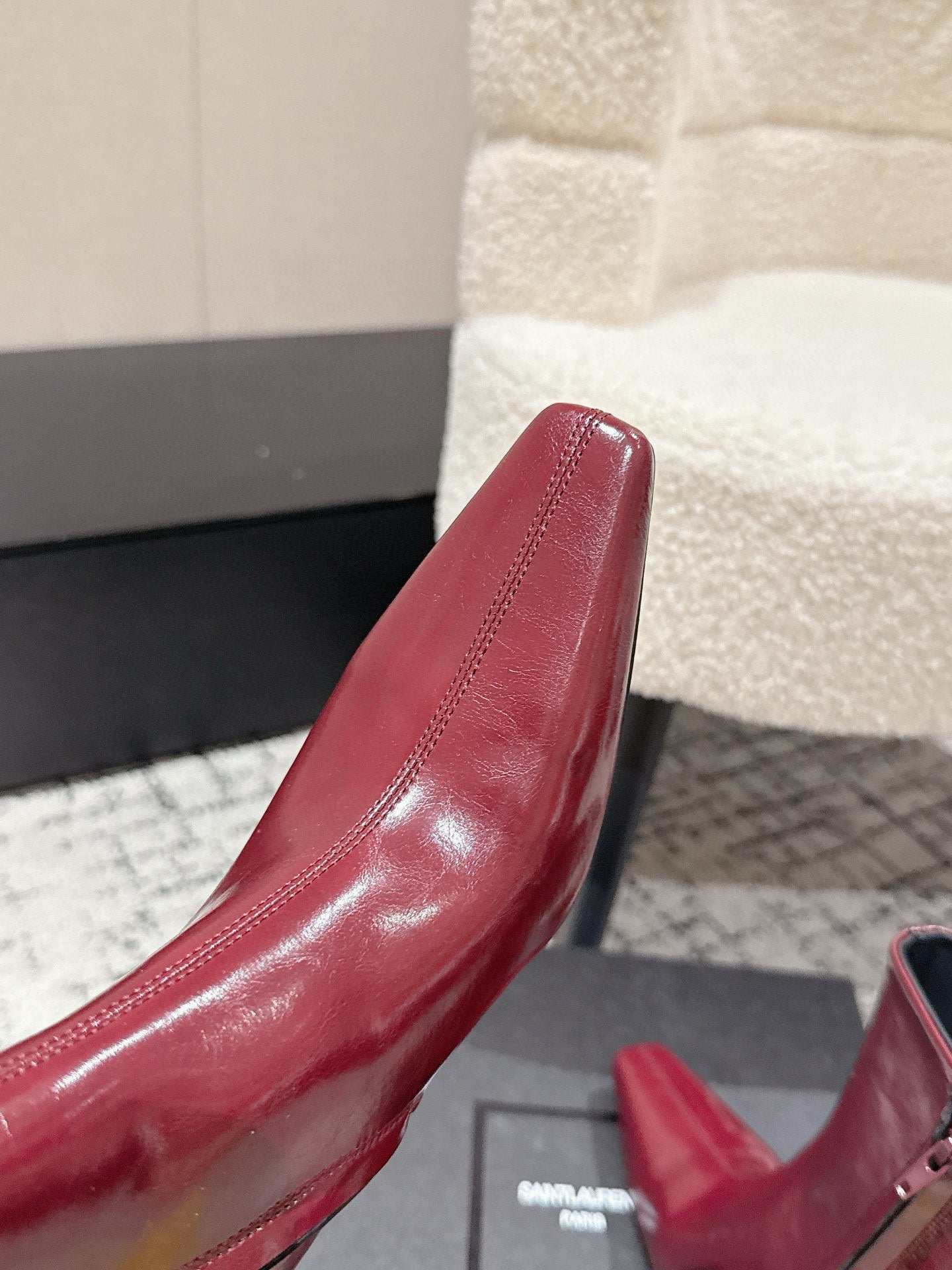 YSL 25S HEELED ANKLE BOOTS 70 MM IN WINE RED SHINY LAMBSKIN