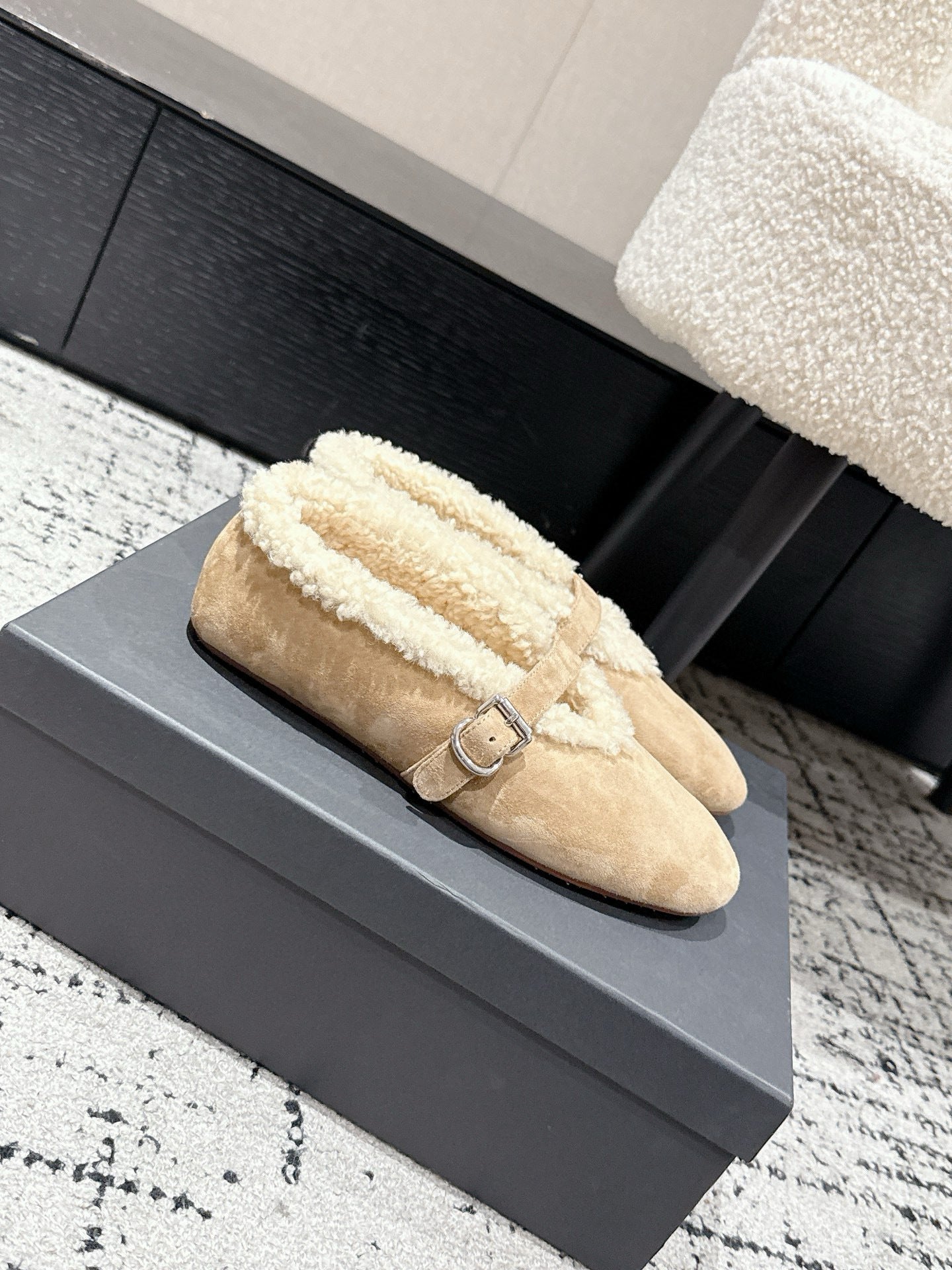 ALAIA 26S  BALLET FLATS IN DARK BEIGE SUEDE AND WOOL