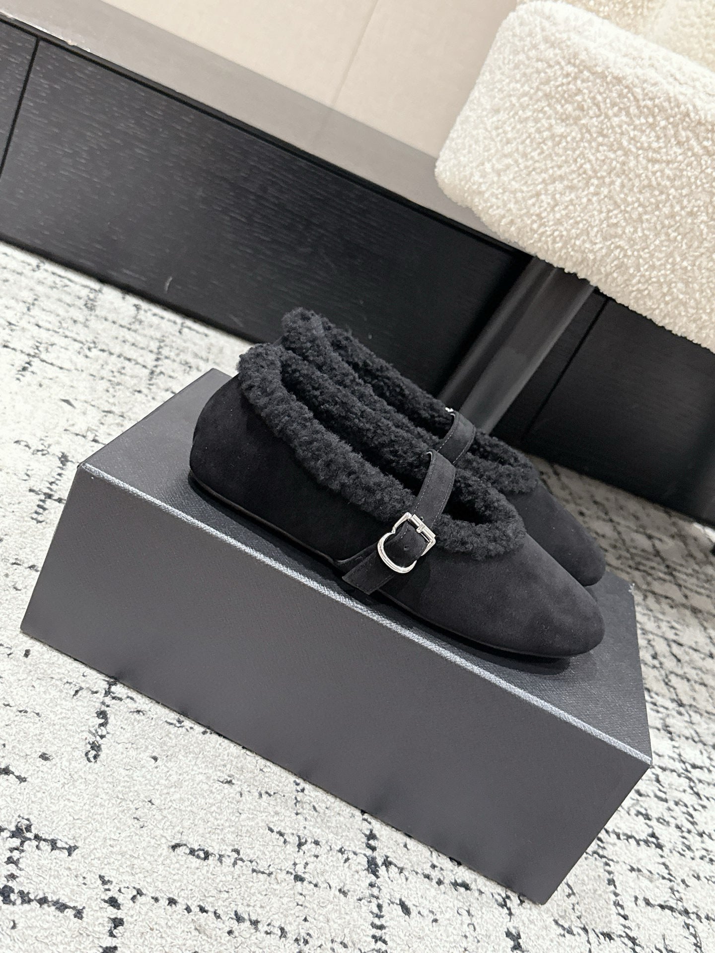 ALAIA 26S  BALLET FLATS IN BLACK SUEDE AND WOOL