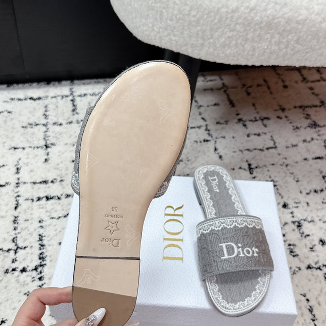 DIOR 26S SLIDES IN GREY EMBOSSED OBLIQUE LACE EMBROIDERY