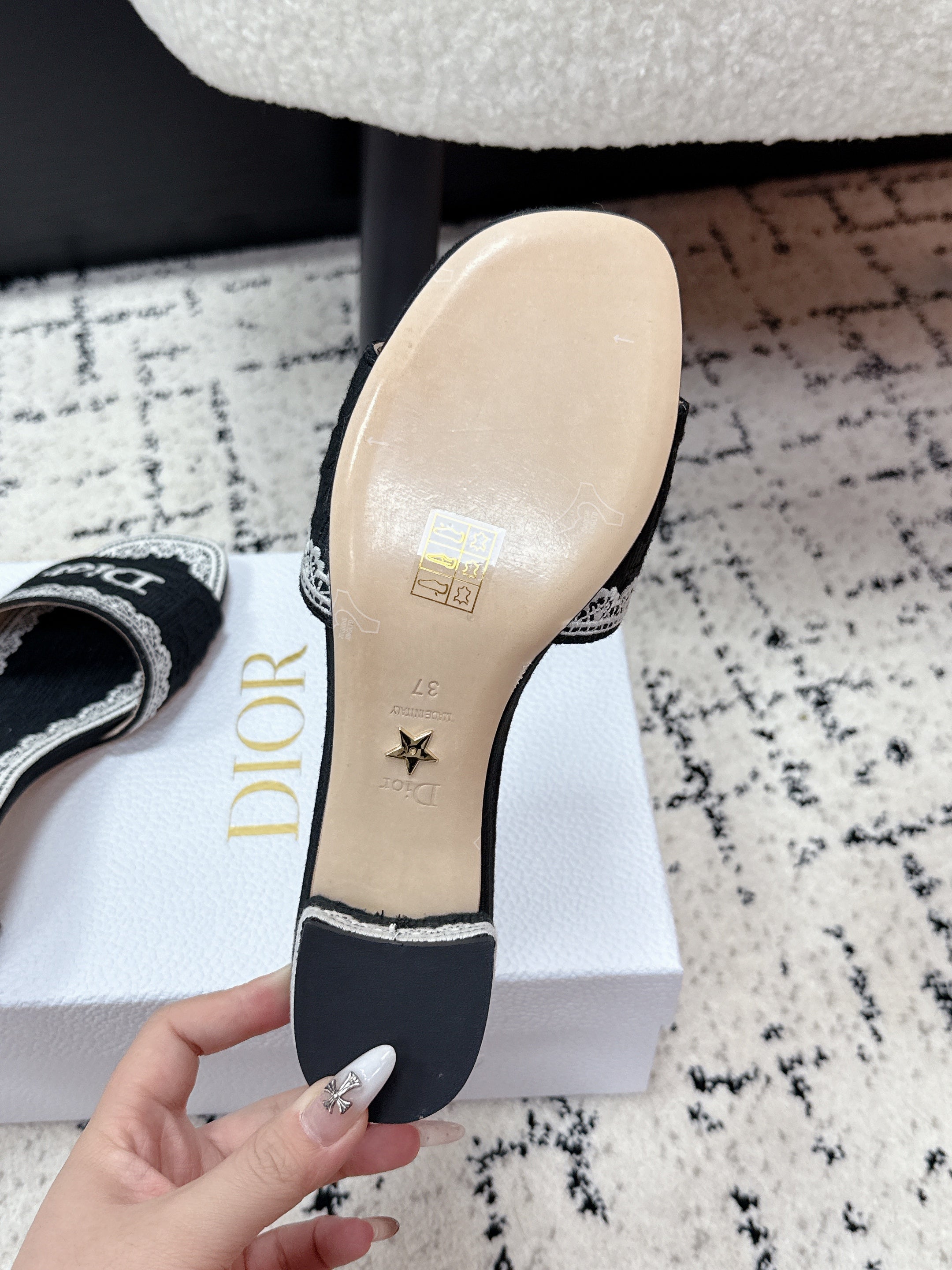 DIOR 26S HIGH HEEL SLIDES IN BLACK AND WHITE EMBOSSED OBLIQUE LACE EMBROIDERY