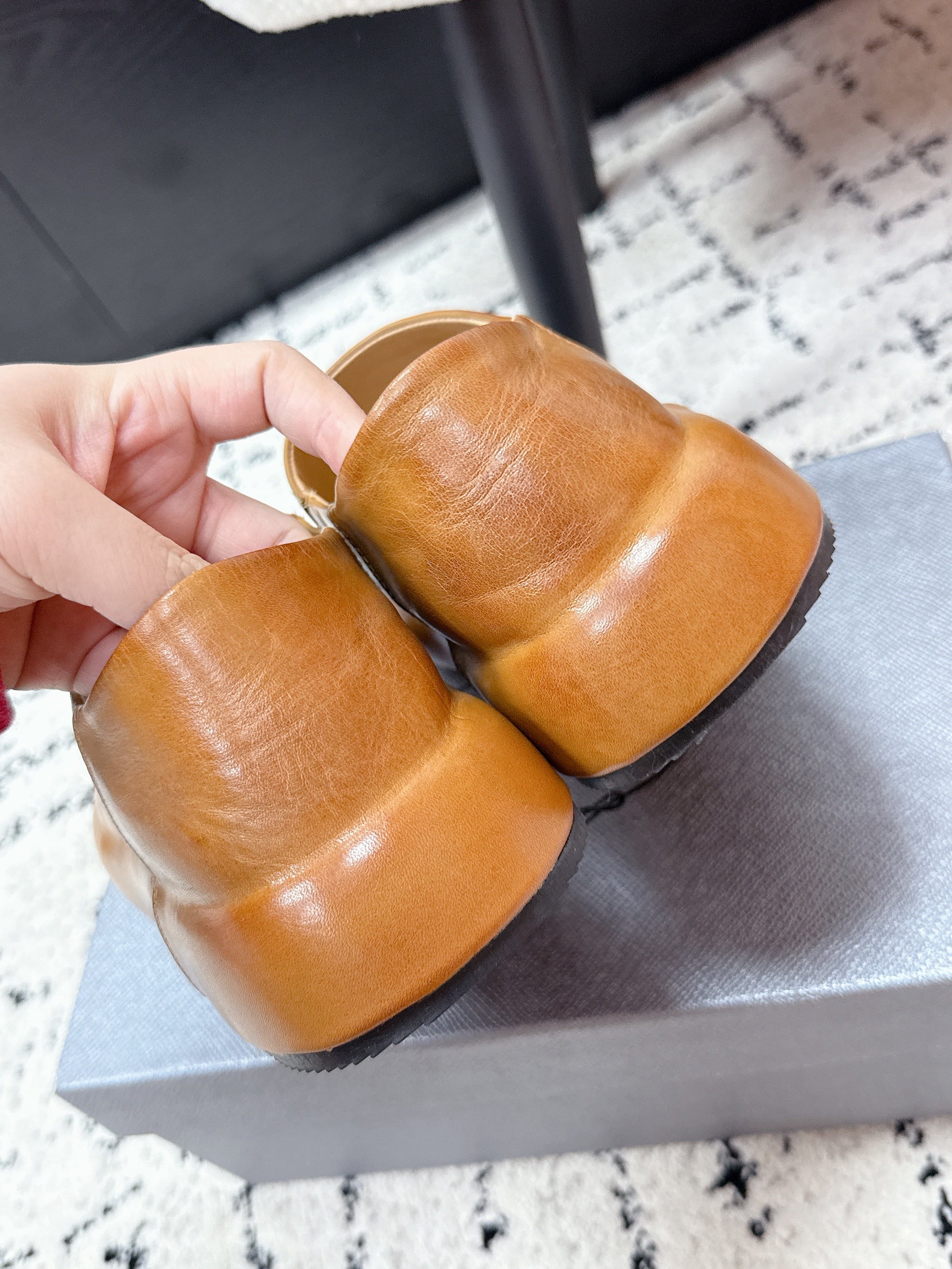 PRADA 26S SLIP ON SHOES IN WARM BROWN SMOOTH CALFSKIN