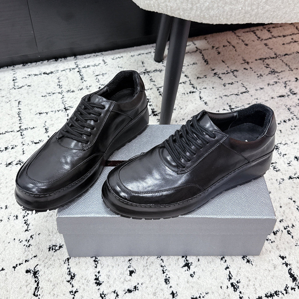 PRADA 26S SNEAKERS IN BLACK SHINY CALFSKIN