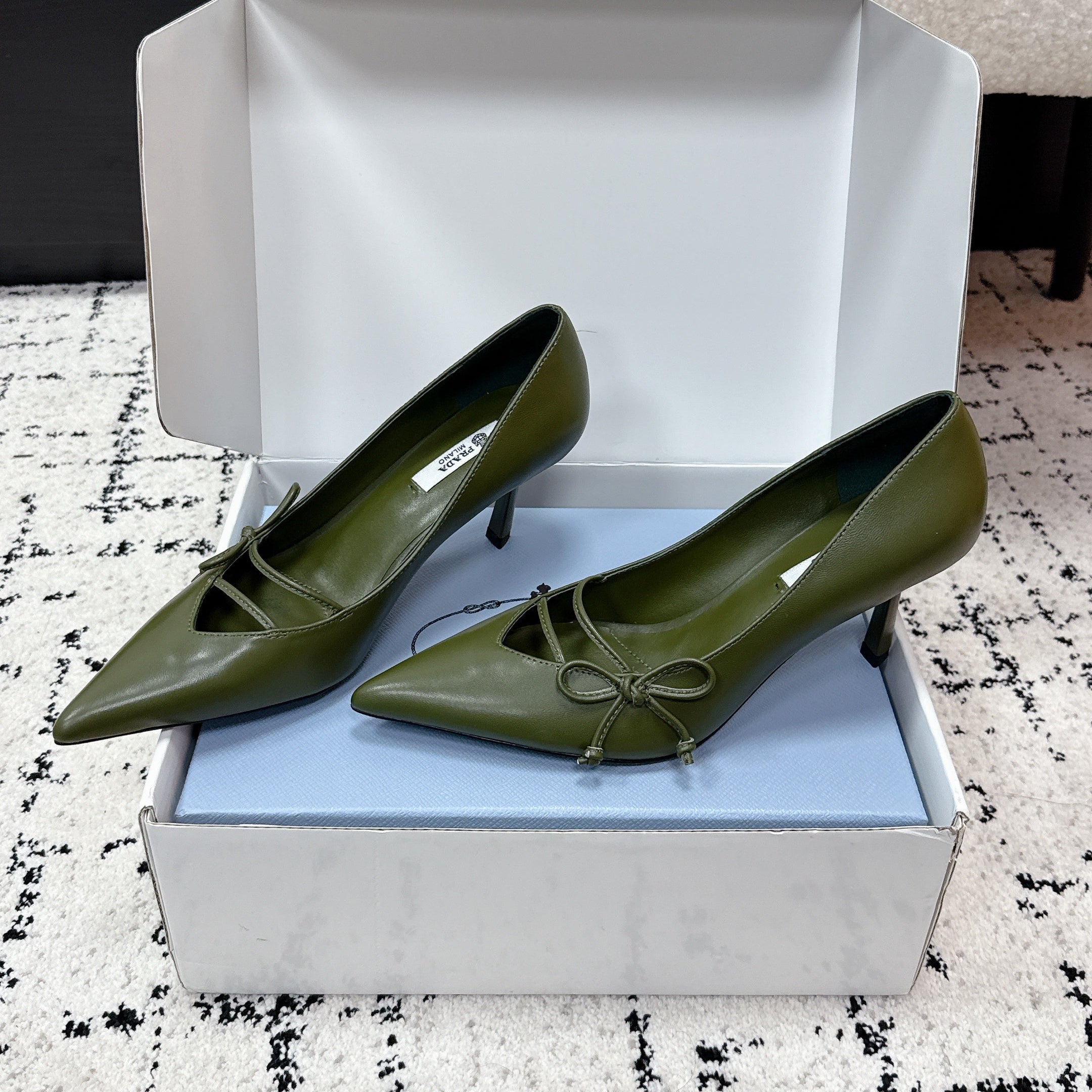 PRADA 26S POINTED-TOE HIGH HEELS 75MM IN DARK OLIVE GREEN CALFSKIN