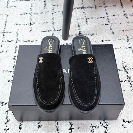 CHANEL 26S MULE LOAFERS IN BLACK SUEDE WITH CC LOGO